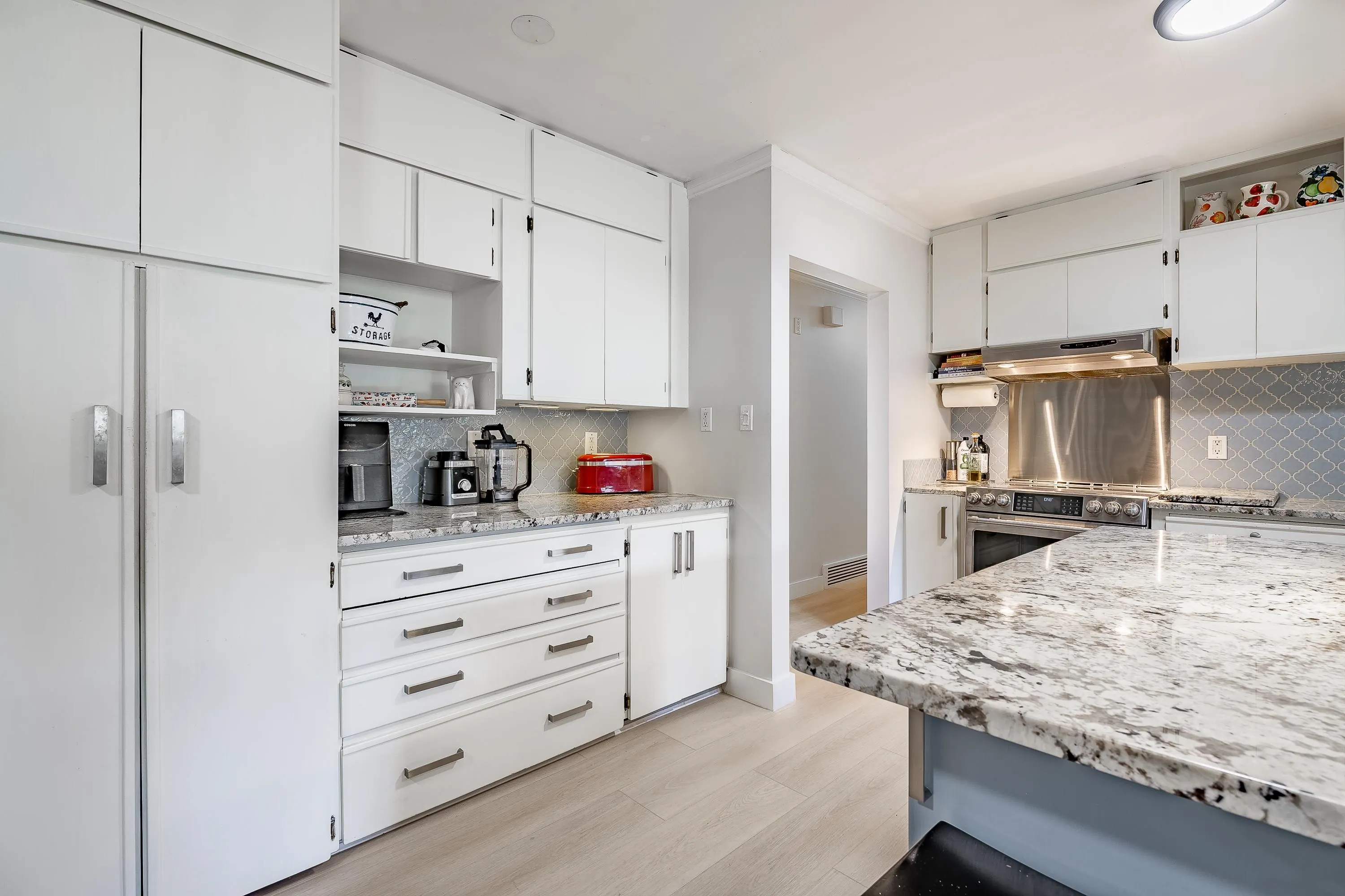 3163 Tennyson Crescent