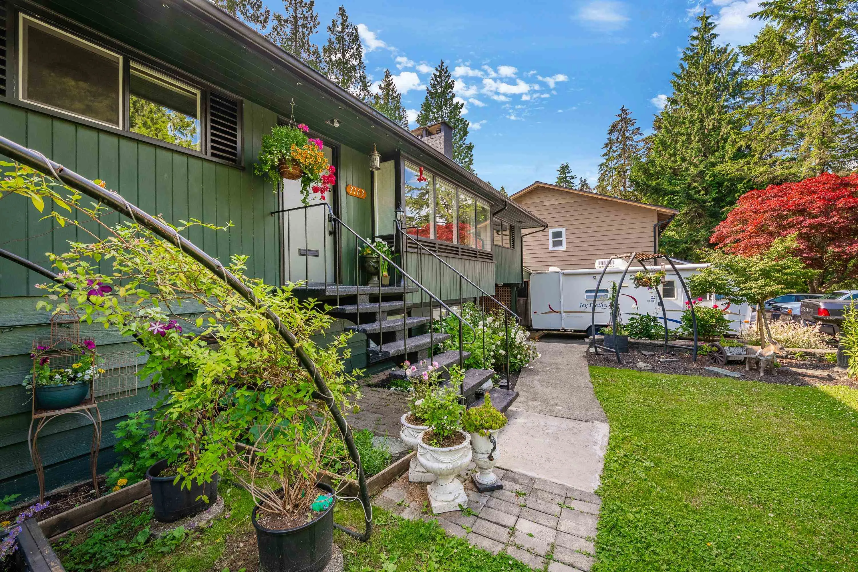 3163 Tennyson Crescent