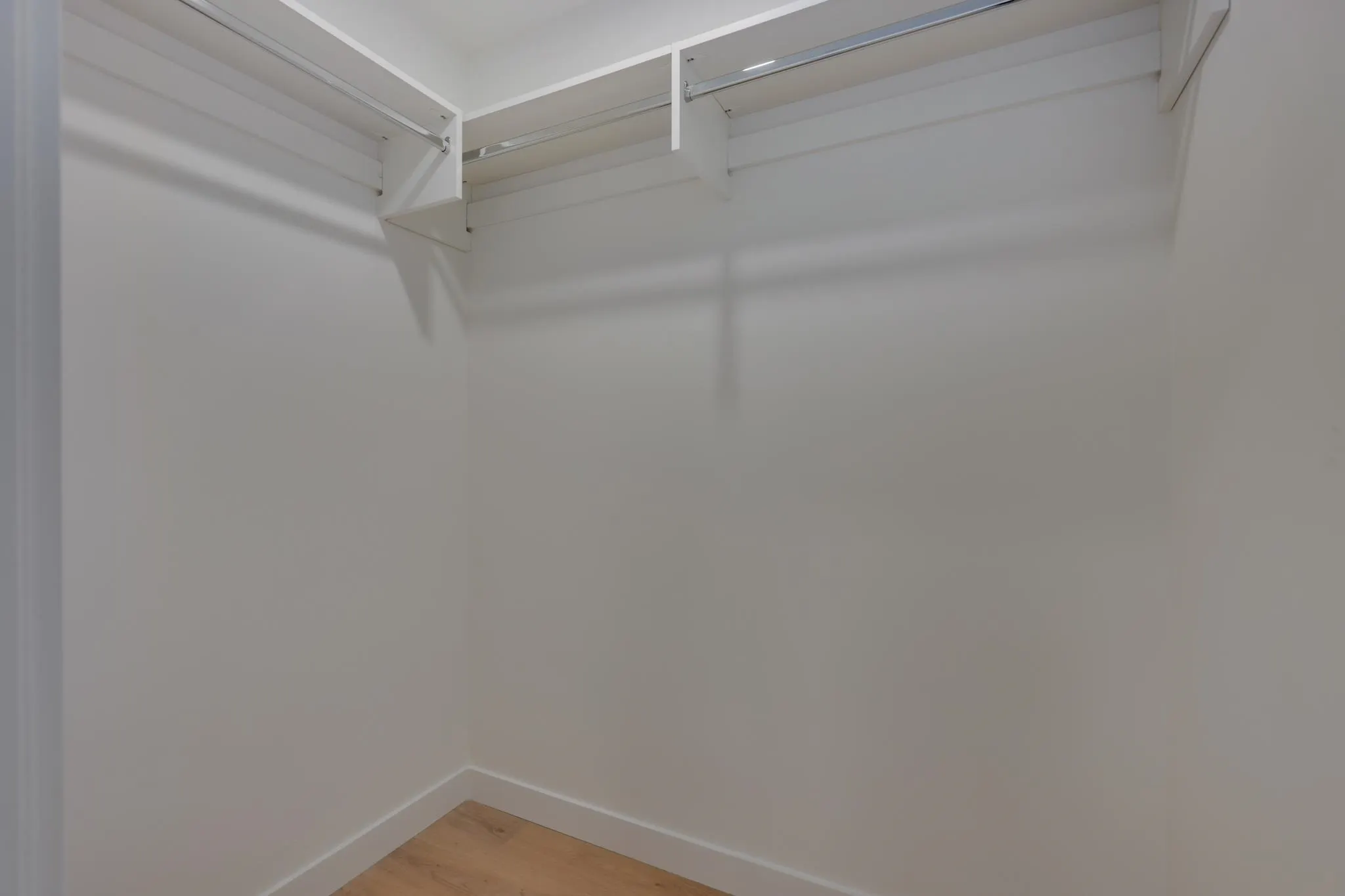 305 600 Rochester Avenue