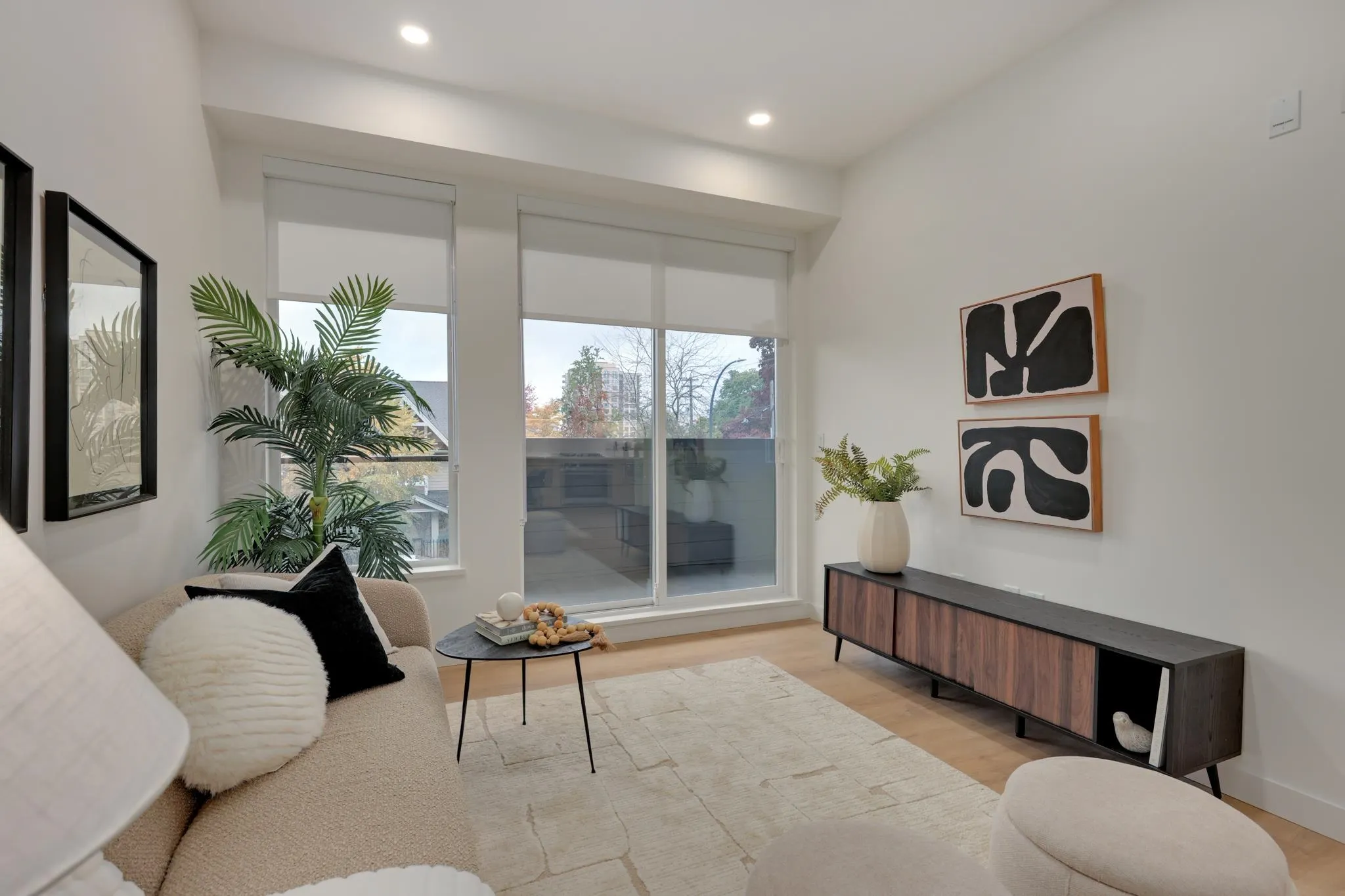 305 600 Rochester Avenue