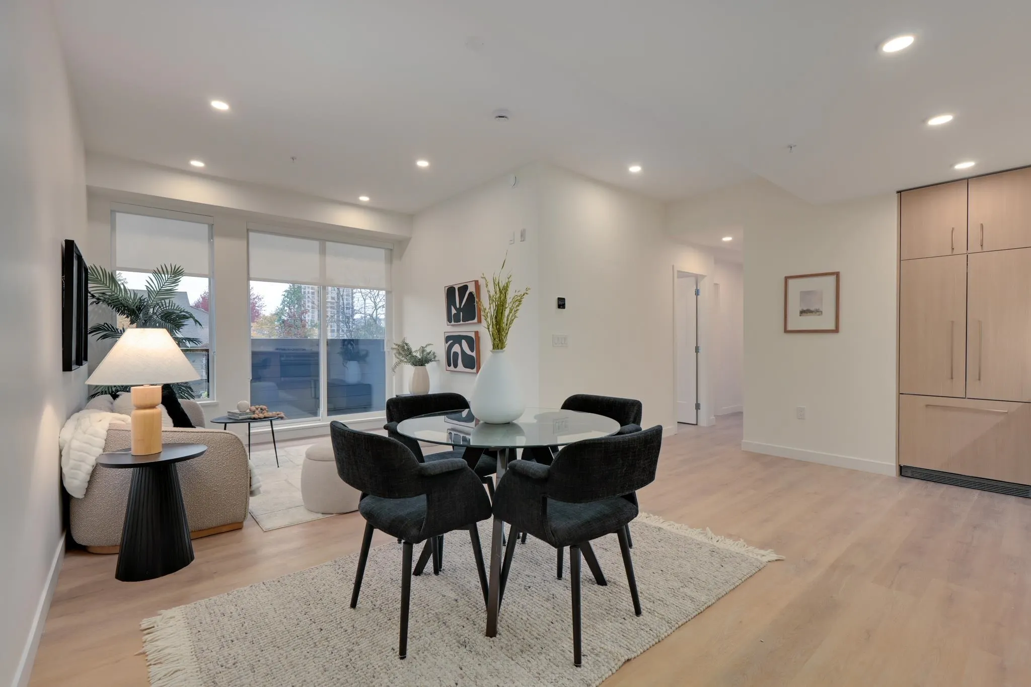 305 600 Rochester Avenue