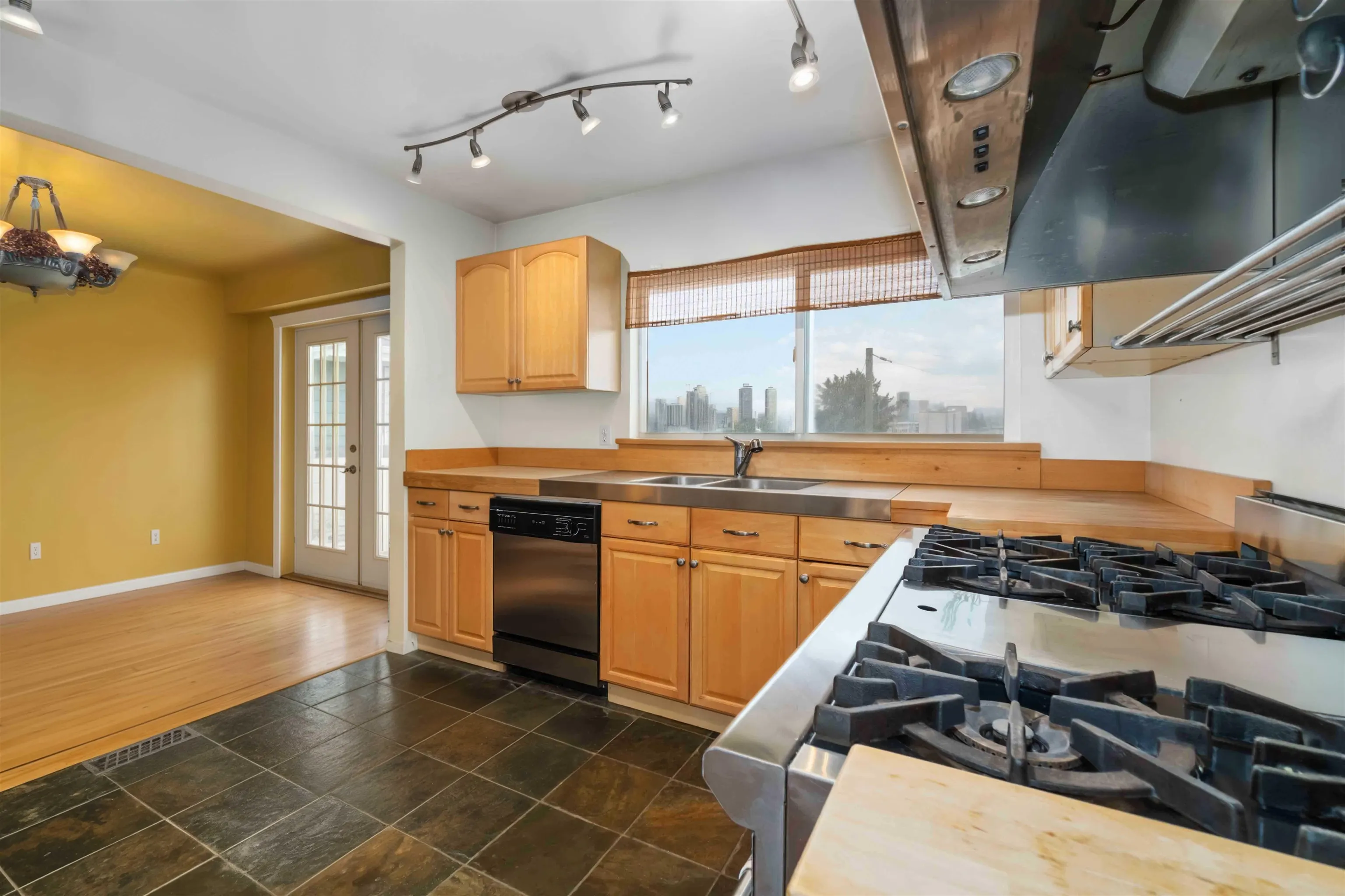 4037 Nithsdale Street