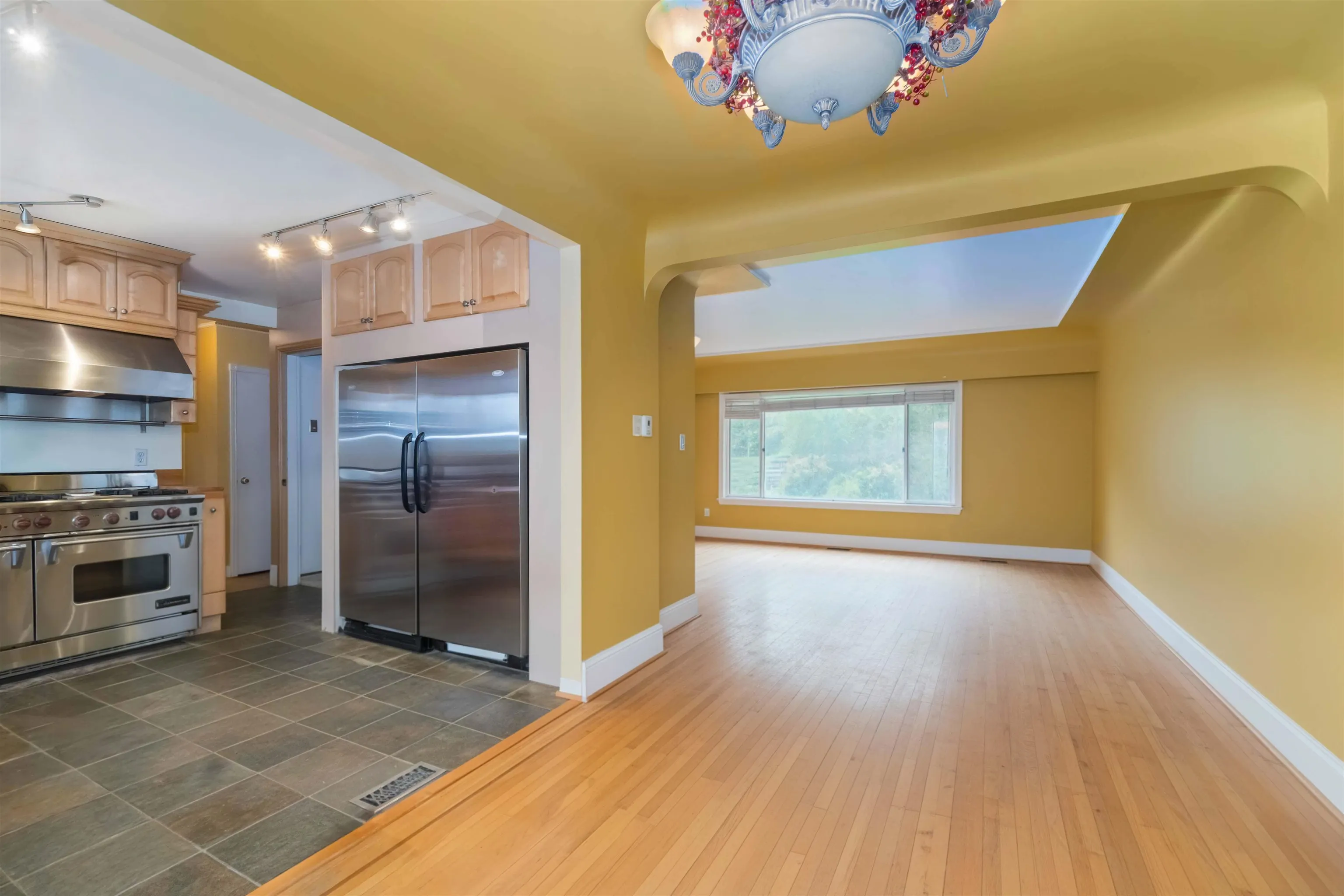 4037 Nithsdale Street