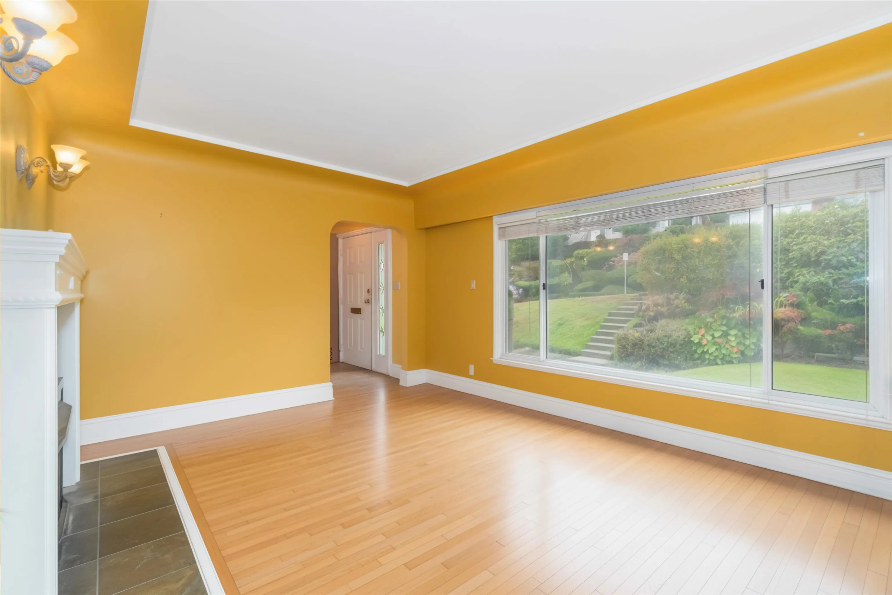 4037 Nithsdale Street