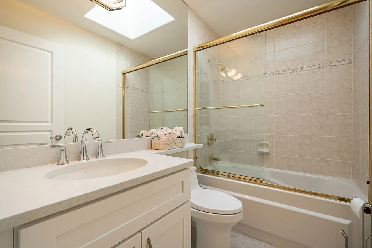 1562 Pinecrest Drive