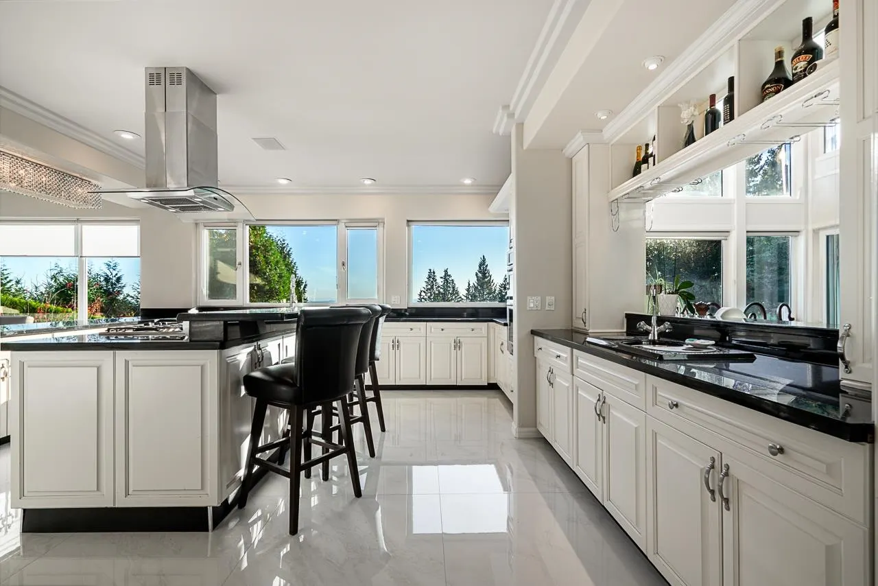 1562 Pinecrest Drive