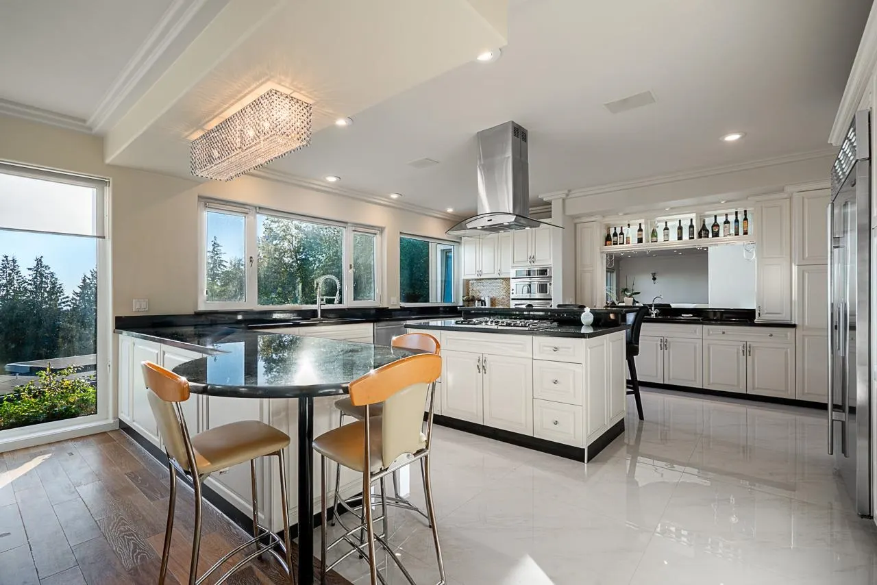 1562 Pinecrest Drive