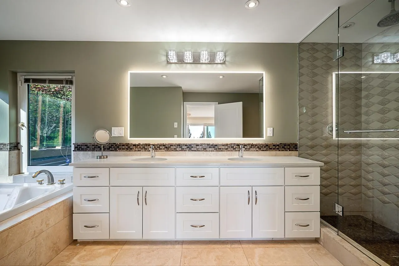 1562 Pinecrest Drive