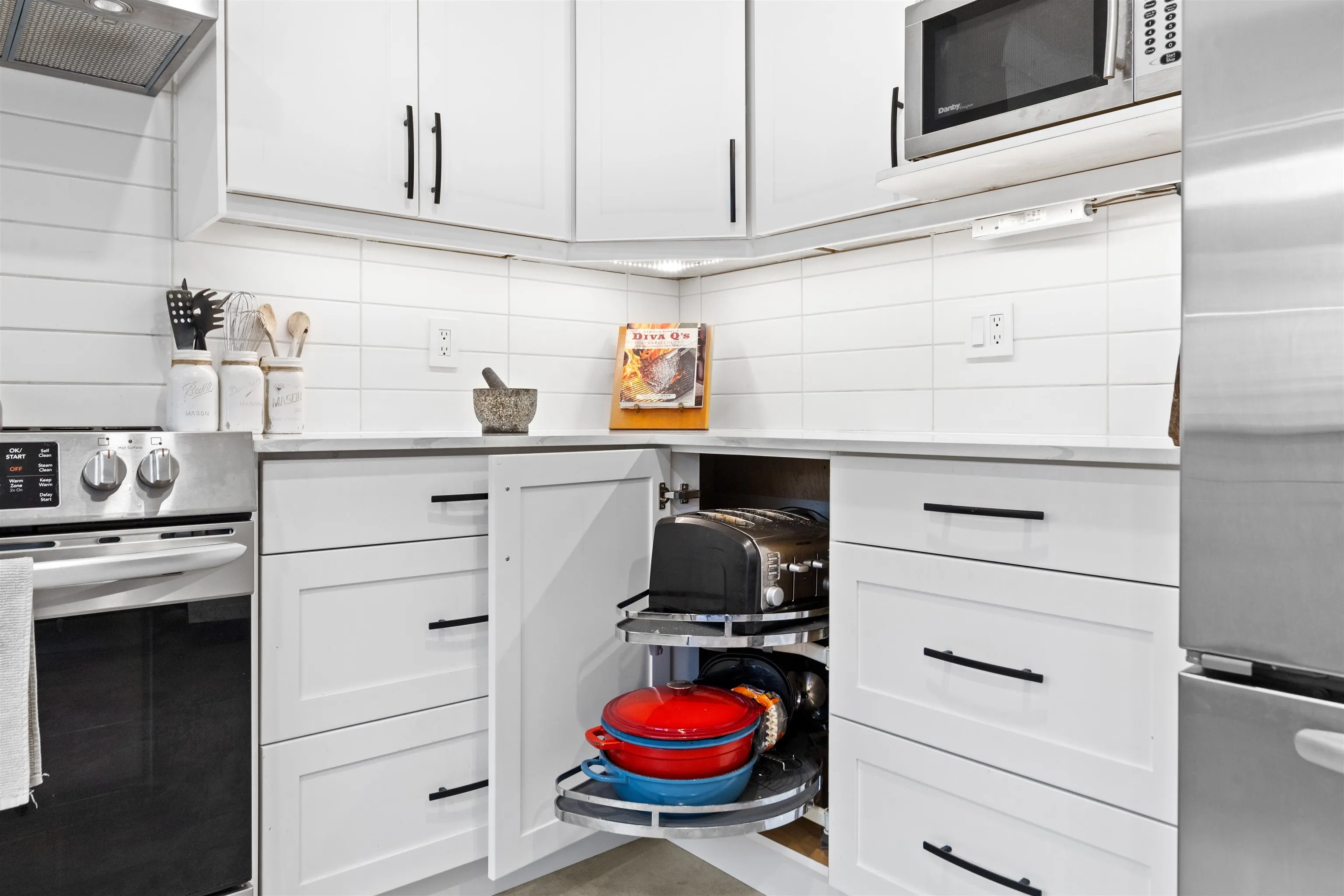 6196 Cottonwood Street