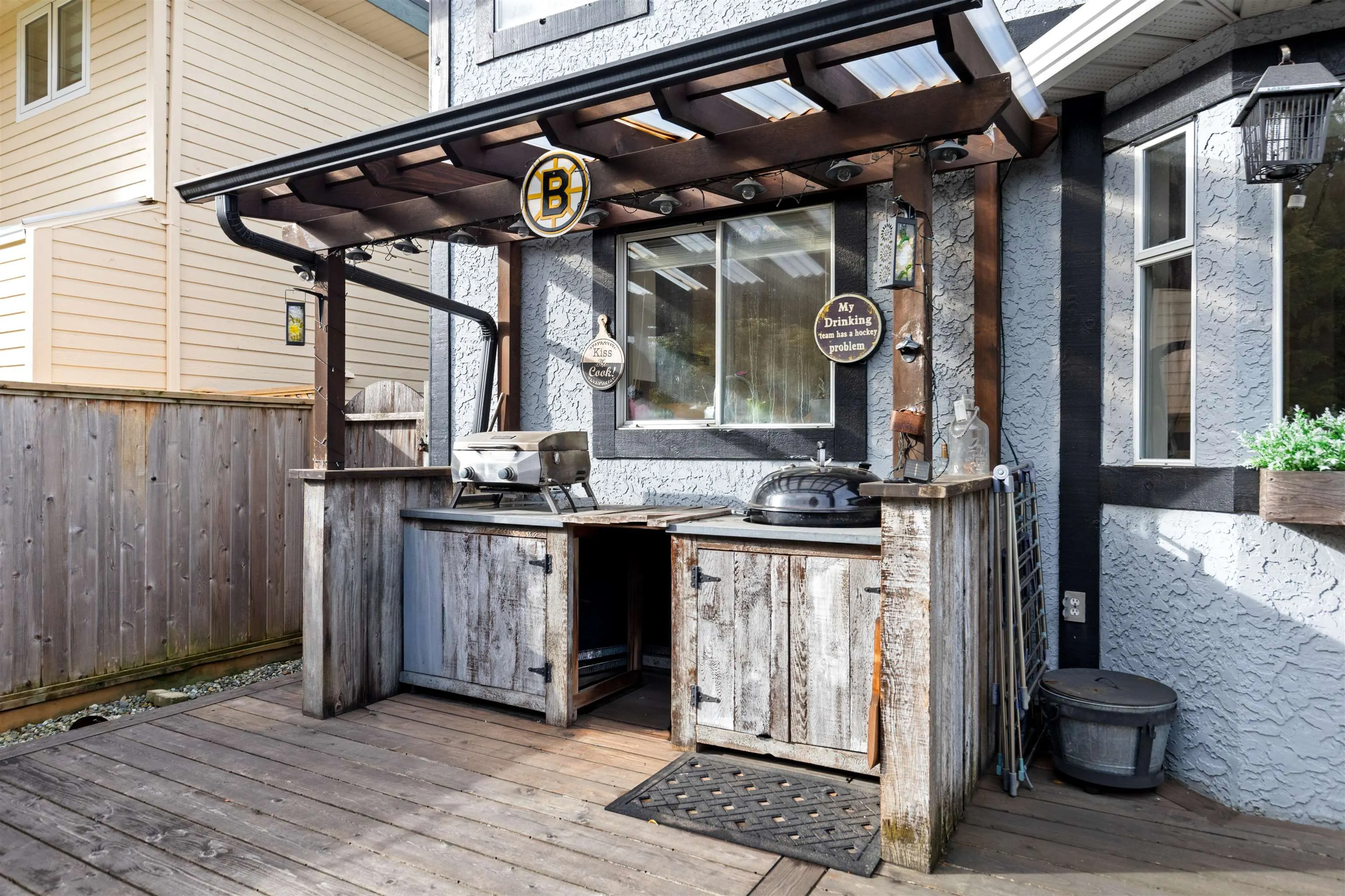 6196 Cottonwood Street