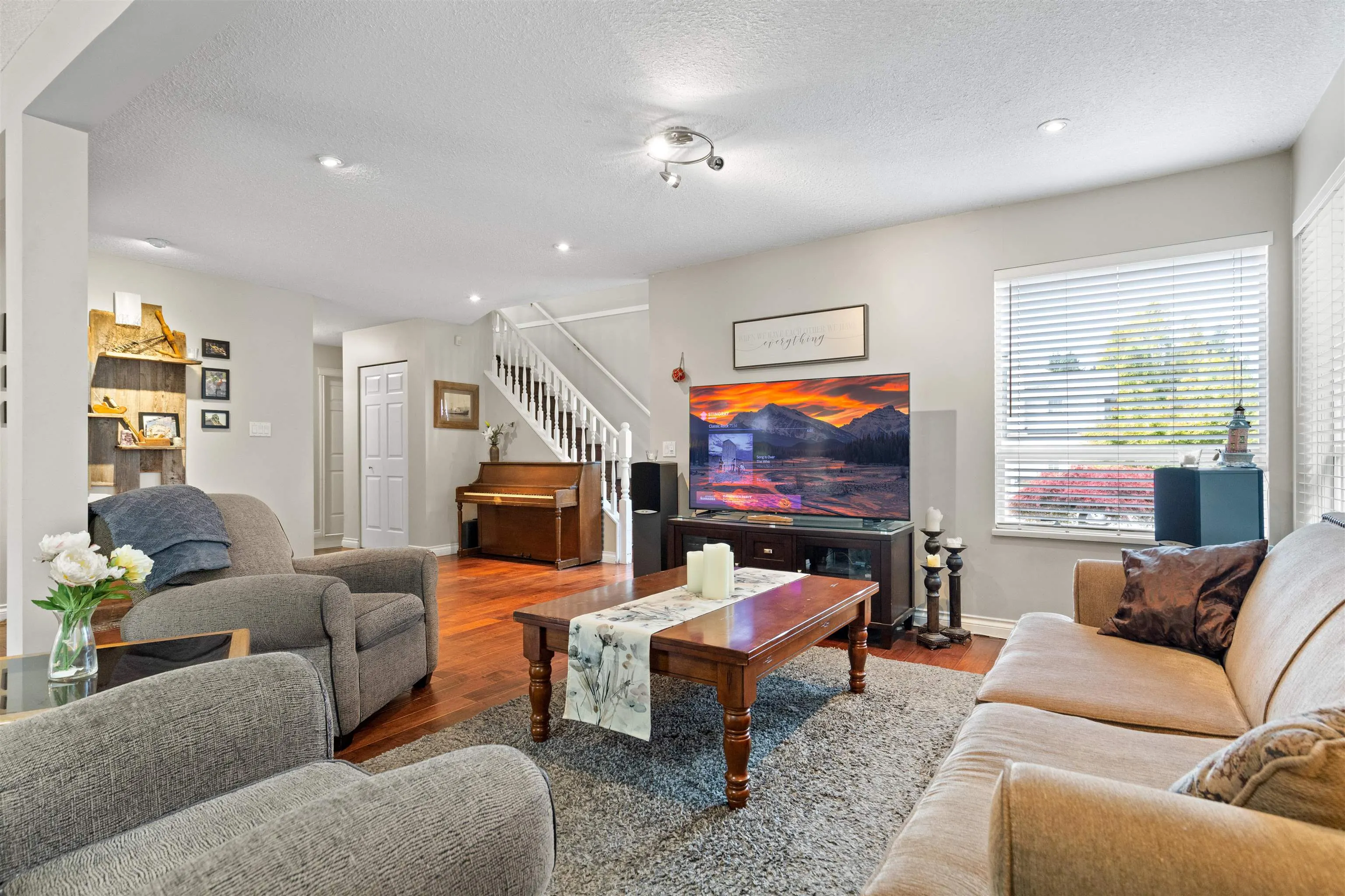 6196 Cottonwood Street