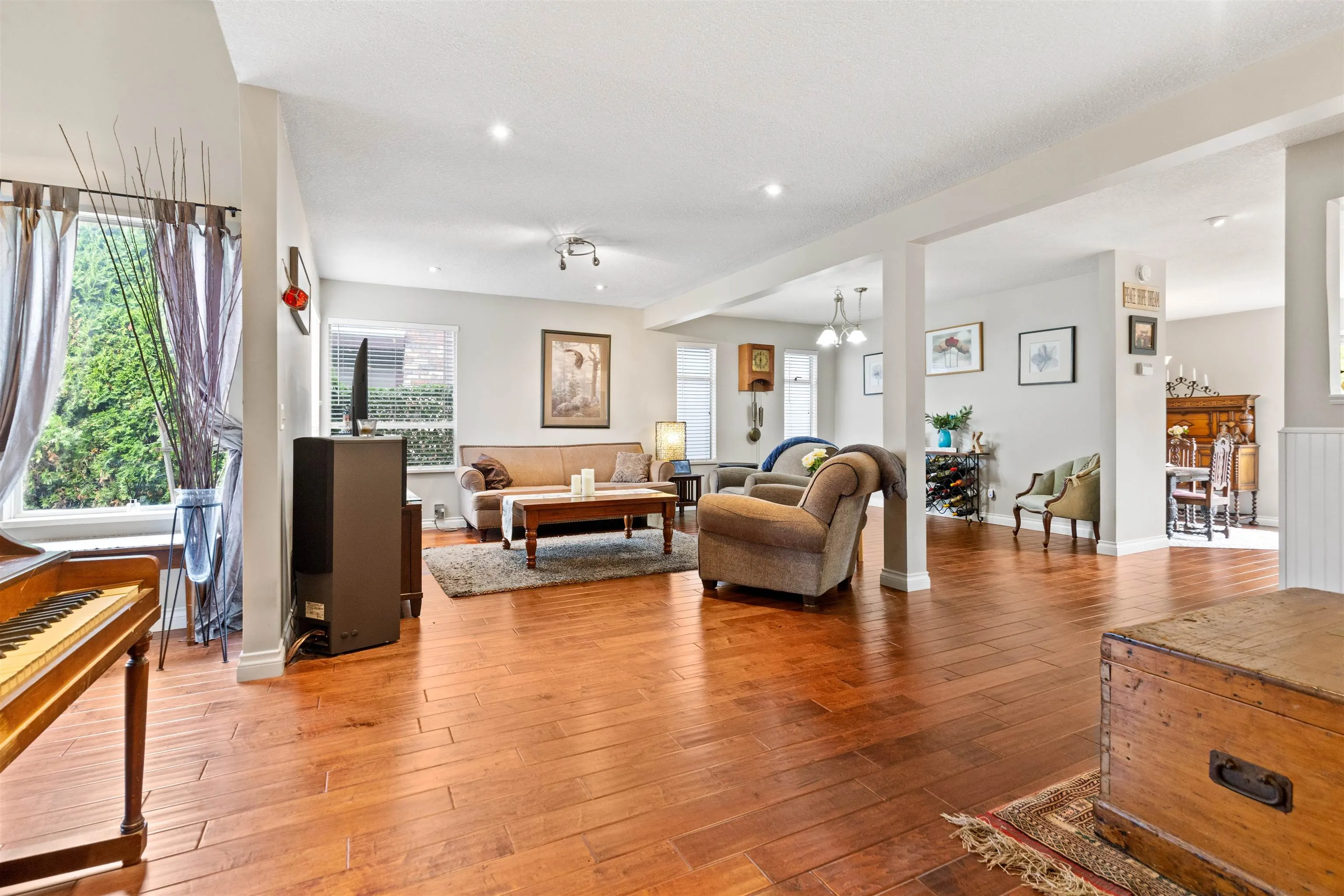 6196 Cottonwood Street