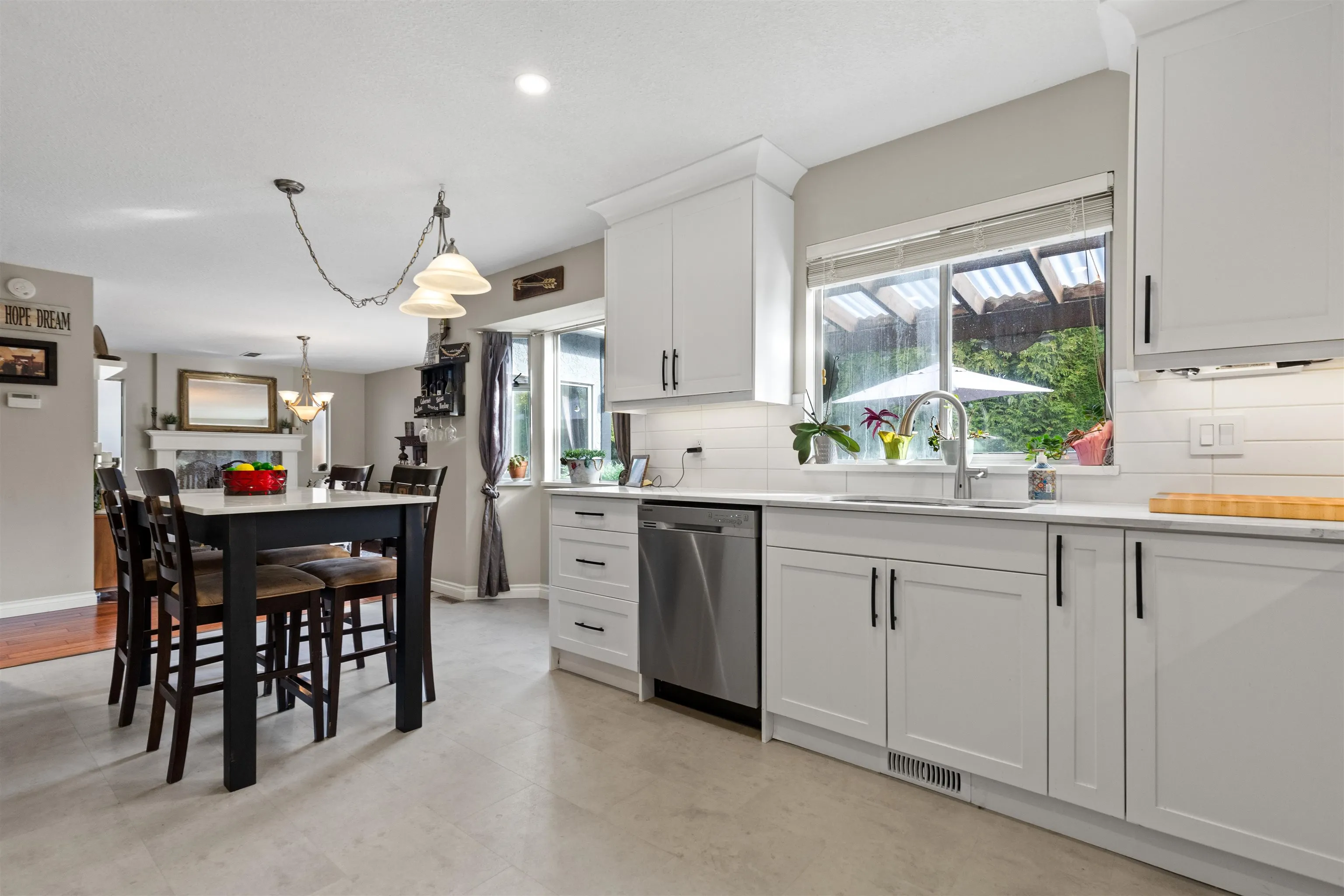 6196 Cottonwood Street