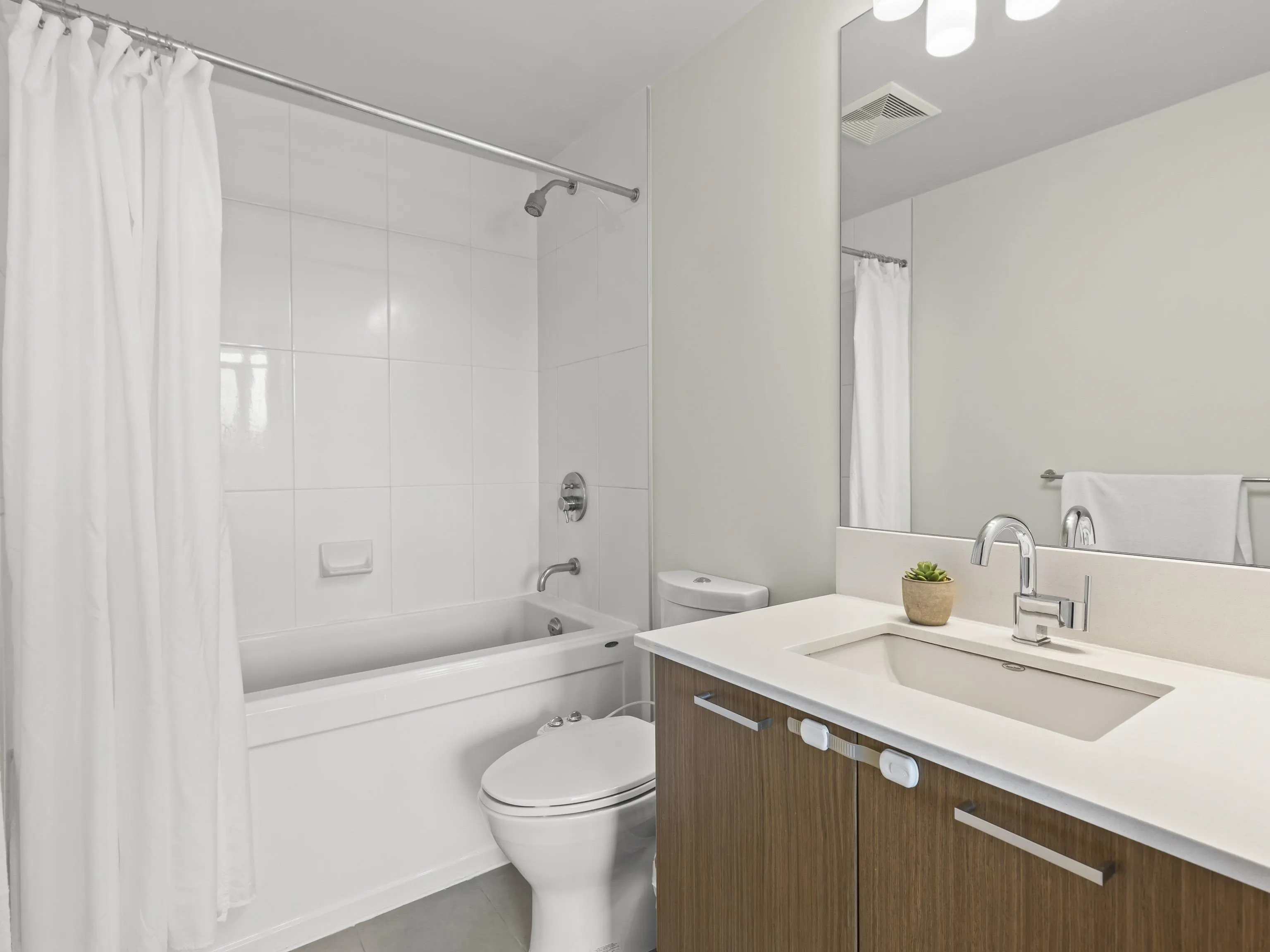 507 2321 Scotia Street