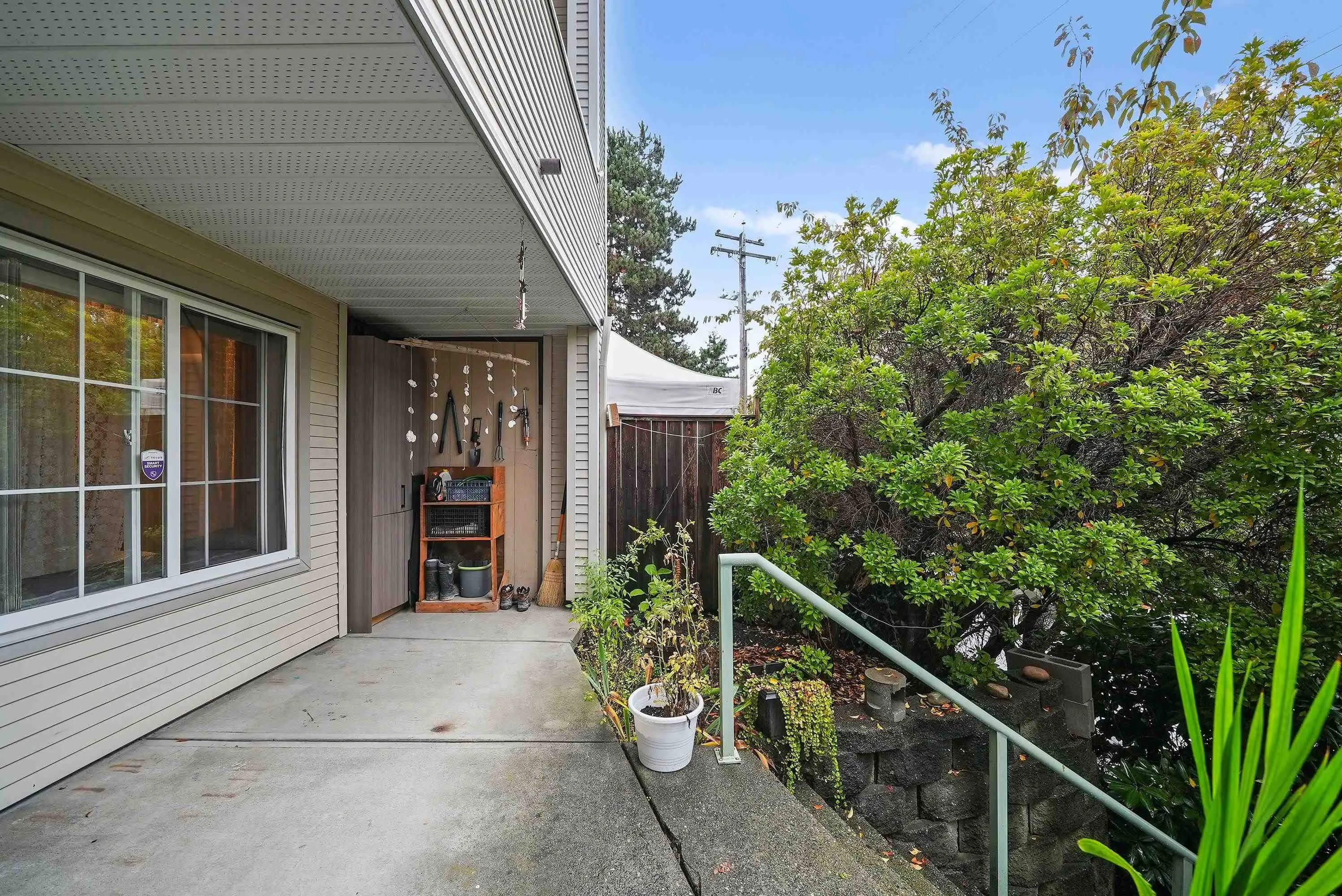 2 1383 Brunette Avenue