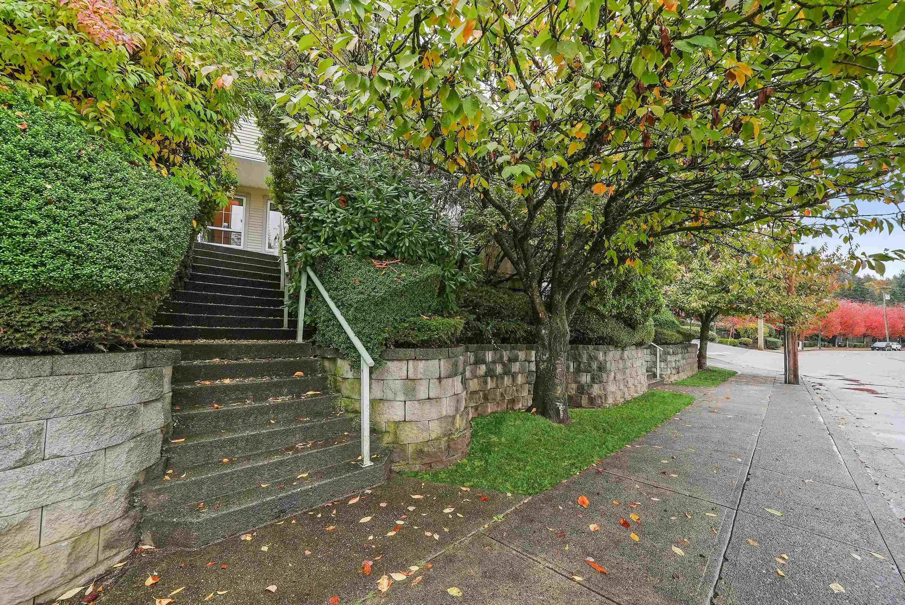 2 1383 Brunette Avenue