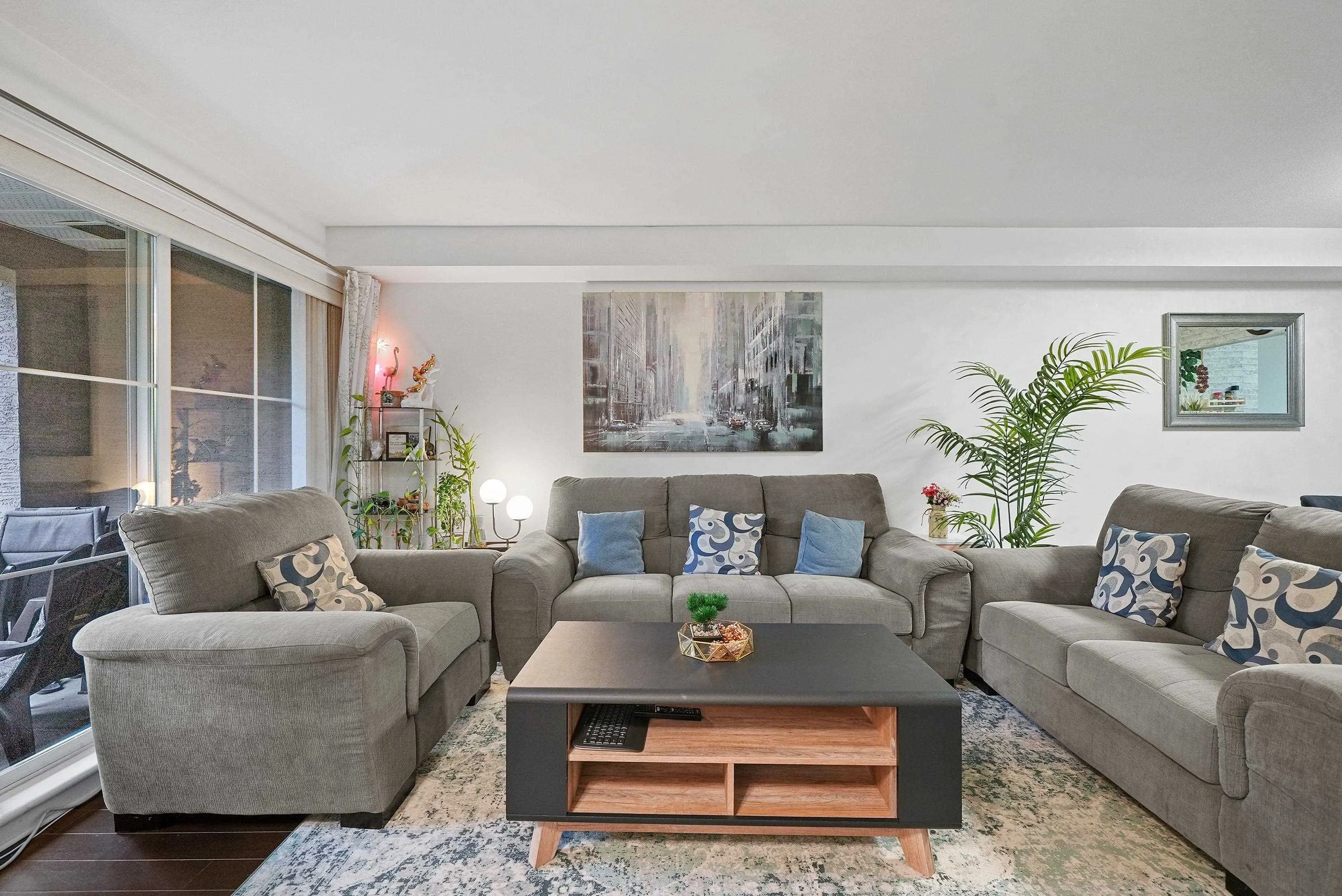 2 1383 Brunette Avenue