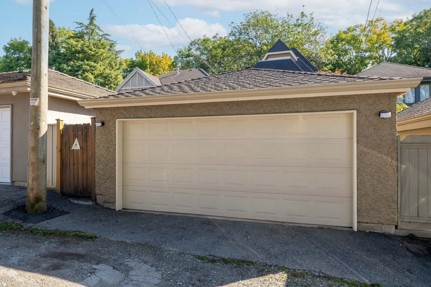 6677 Laburnum Street