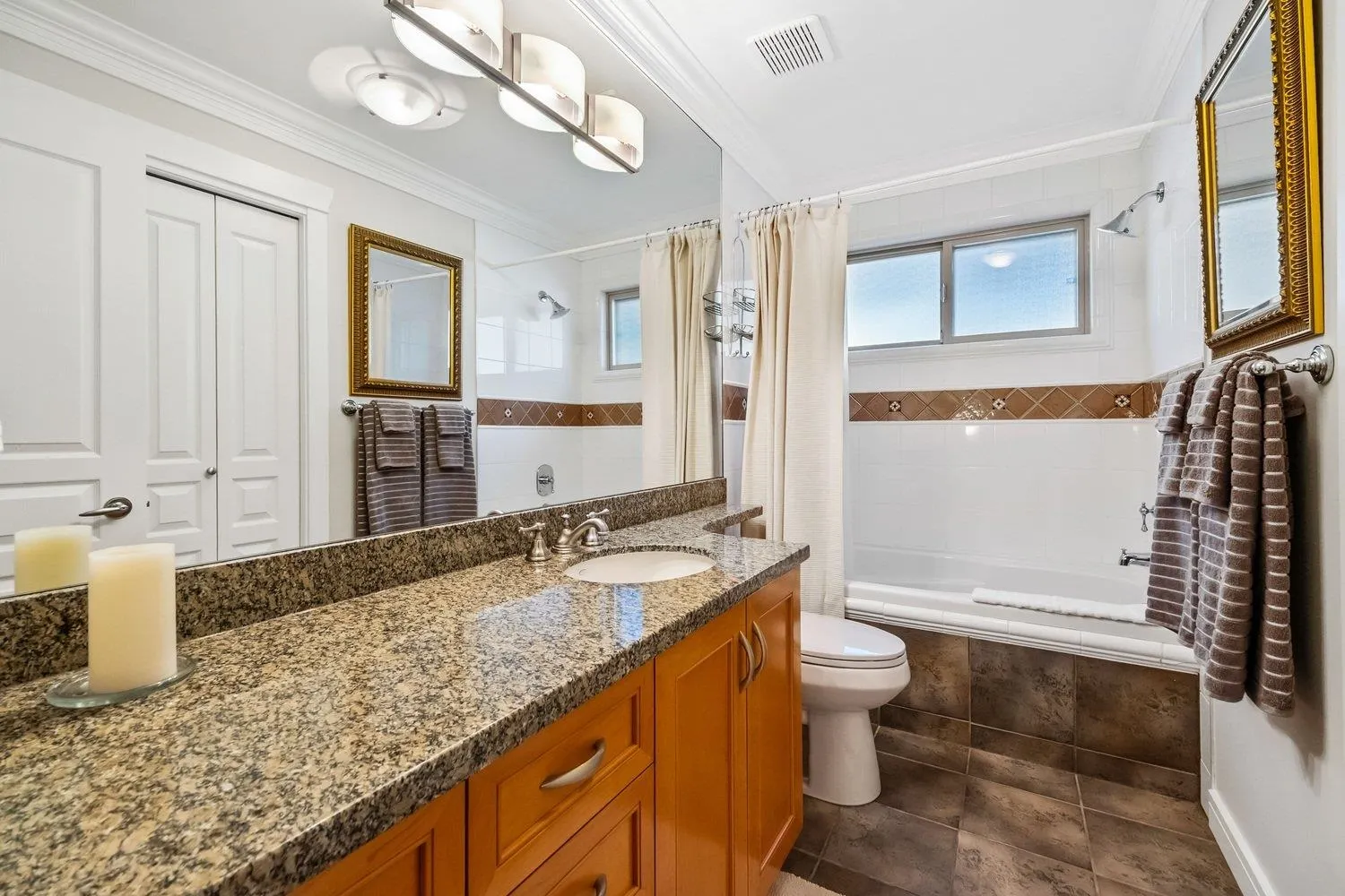 6677 Laburnum Street