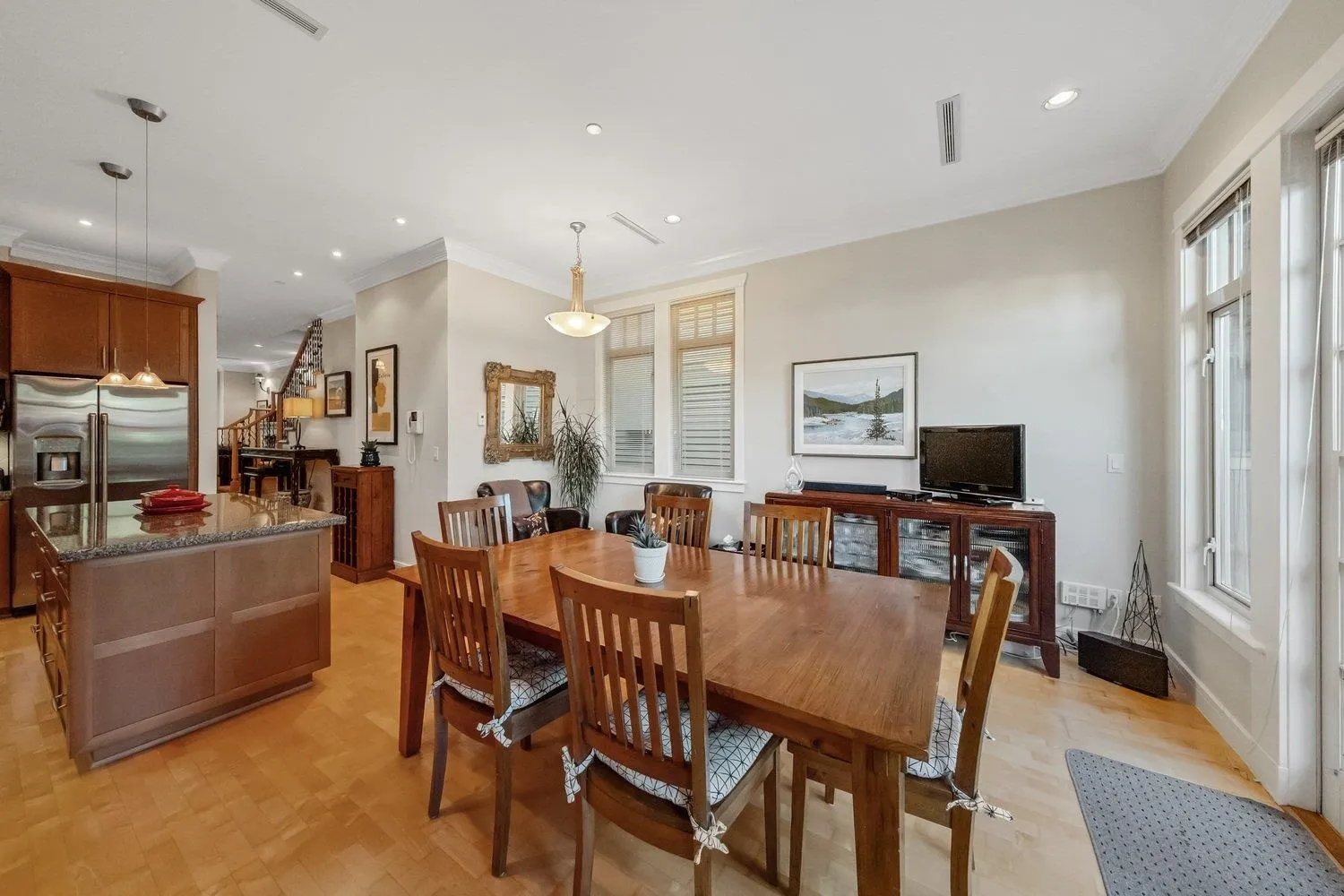 6677 Laburnum Street