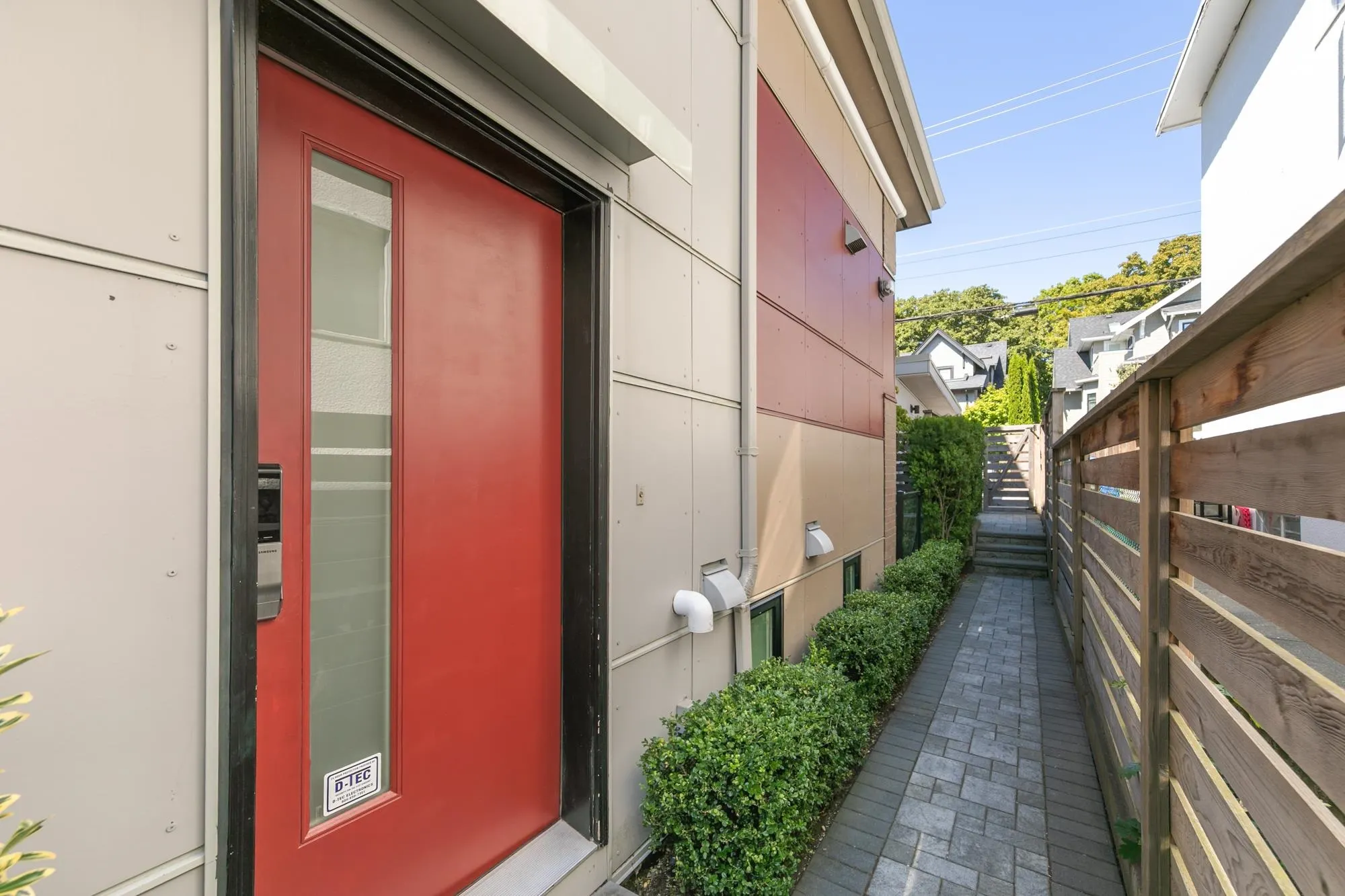 2431 W Broadway Street