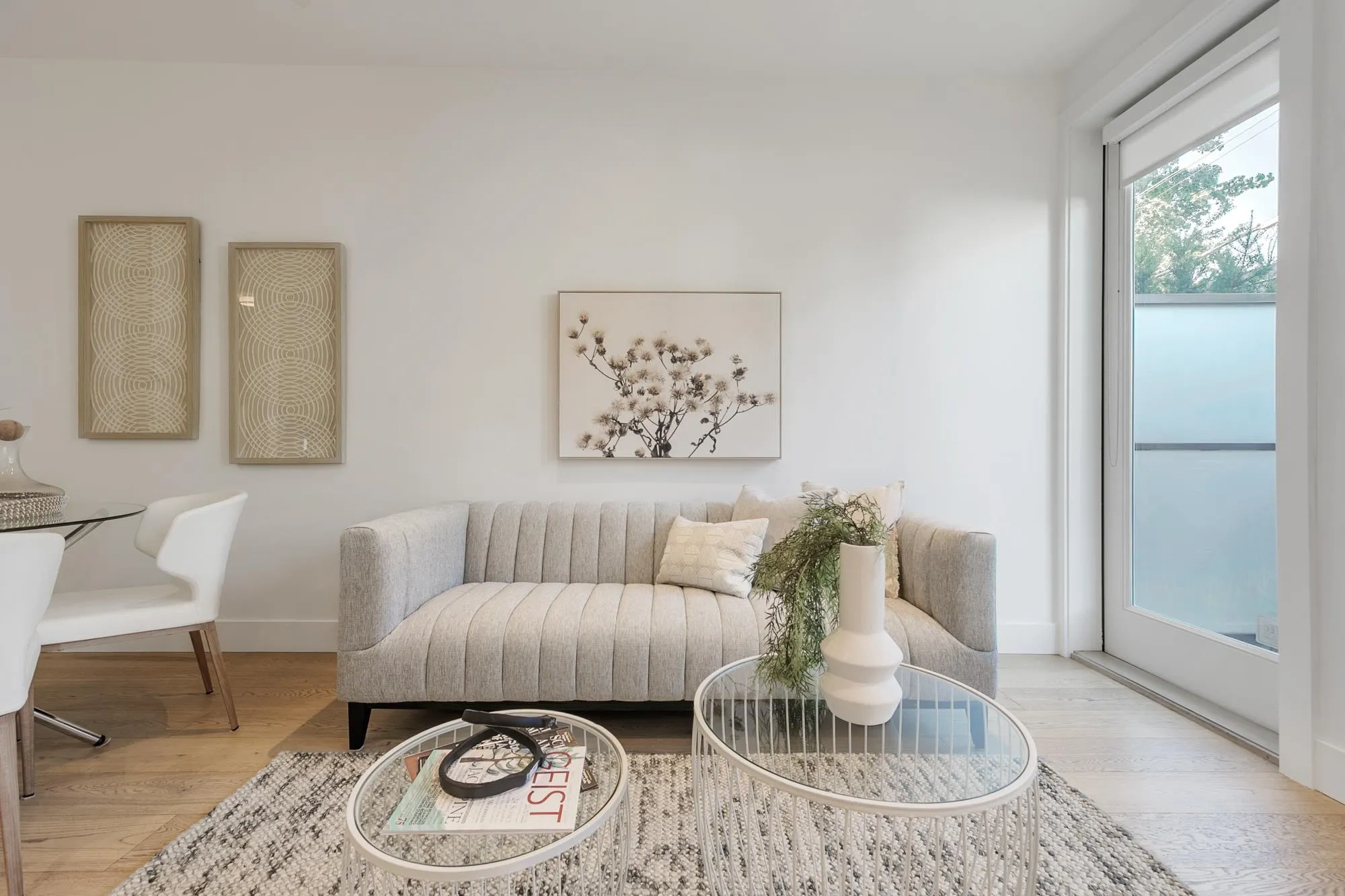 2431 W Broadway Street