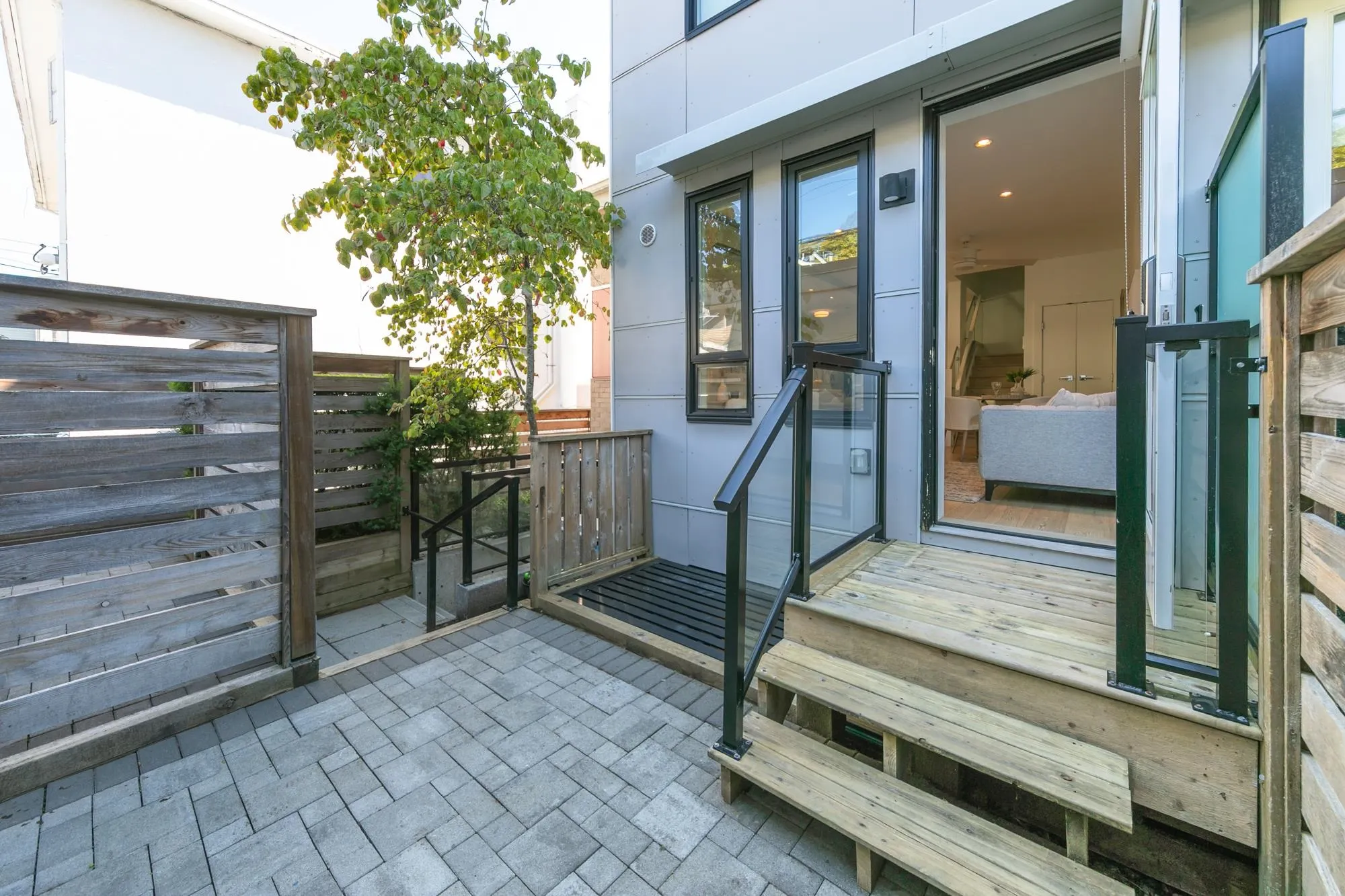 2431 W Broadway Street