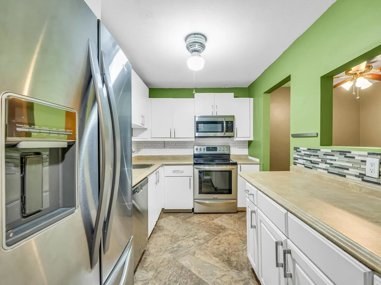 211 10157 University Drive