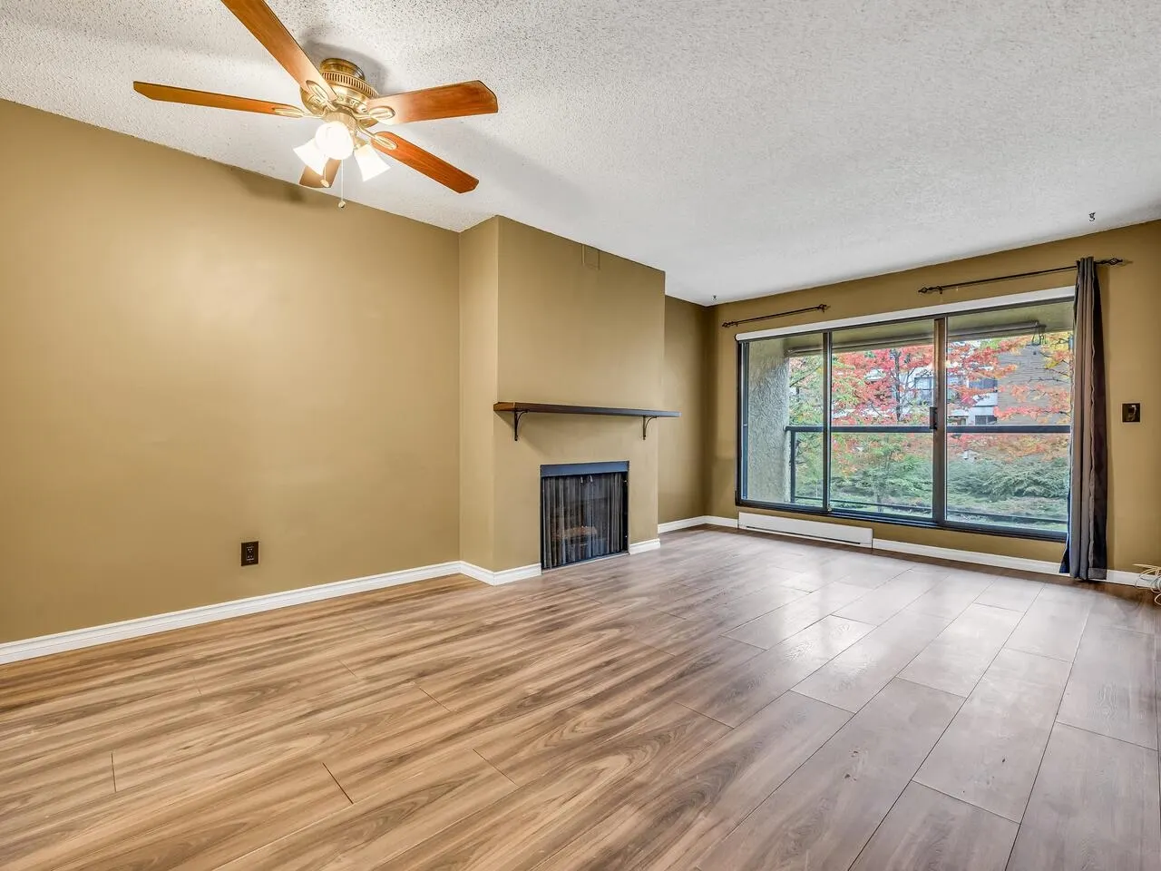 211 10157 University Drive