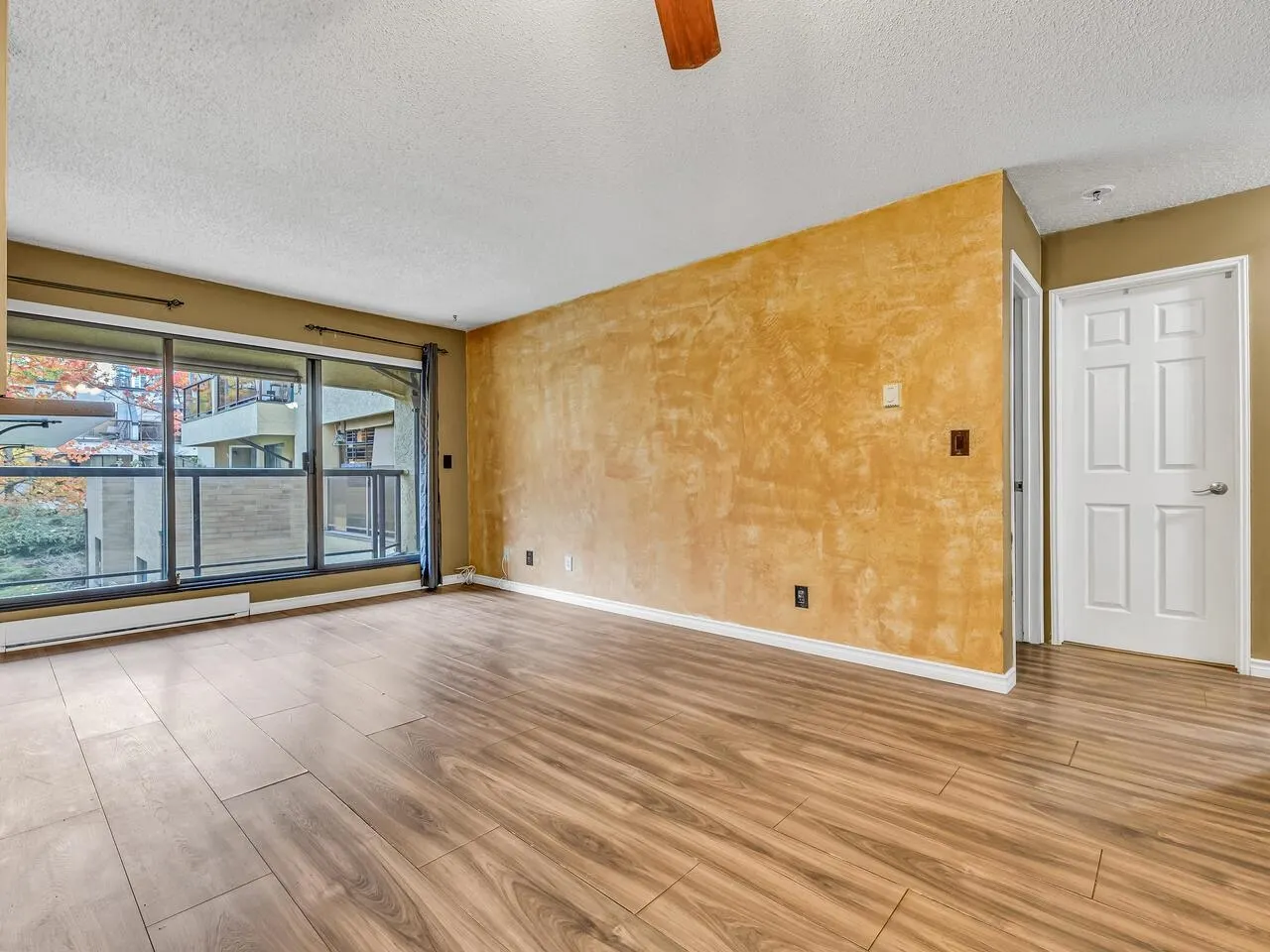 211 10157 University Drive