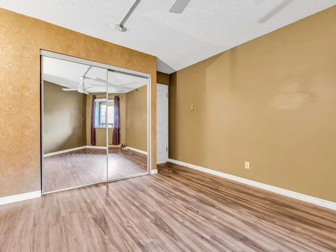 211 10157 University Drive