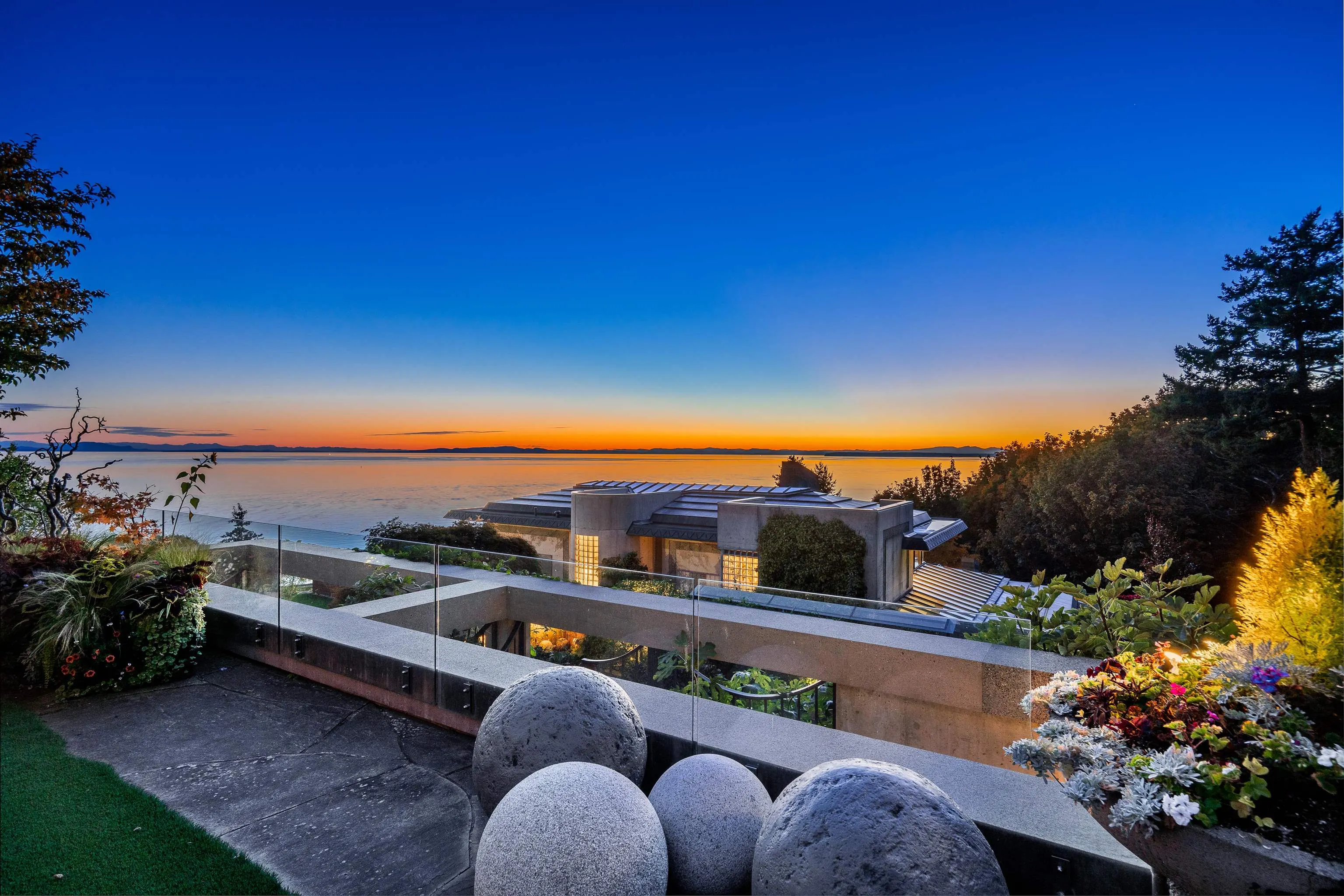 14971 Prospect Avenue