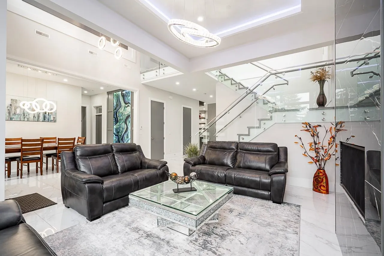 2938 Cumberland Street