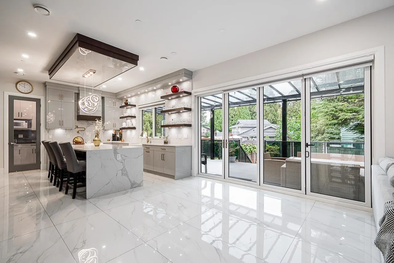 2938 Cumberland Street