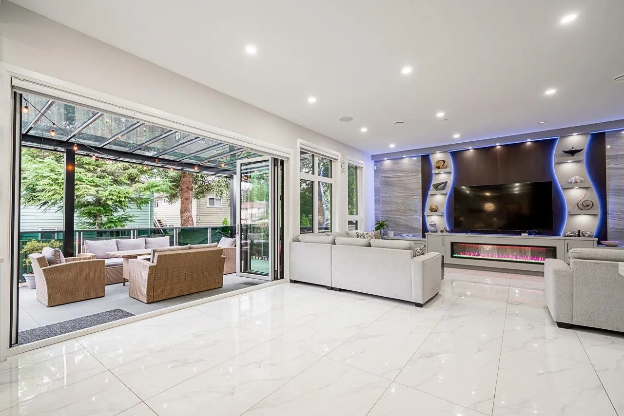 2938 Cumberland Street