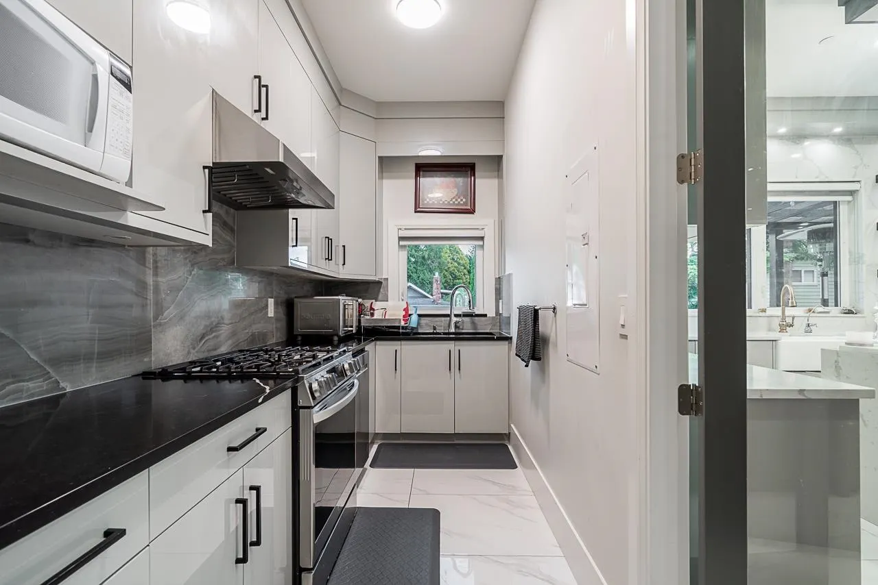 2938 Cumberland Street