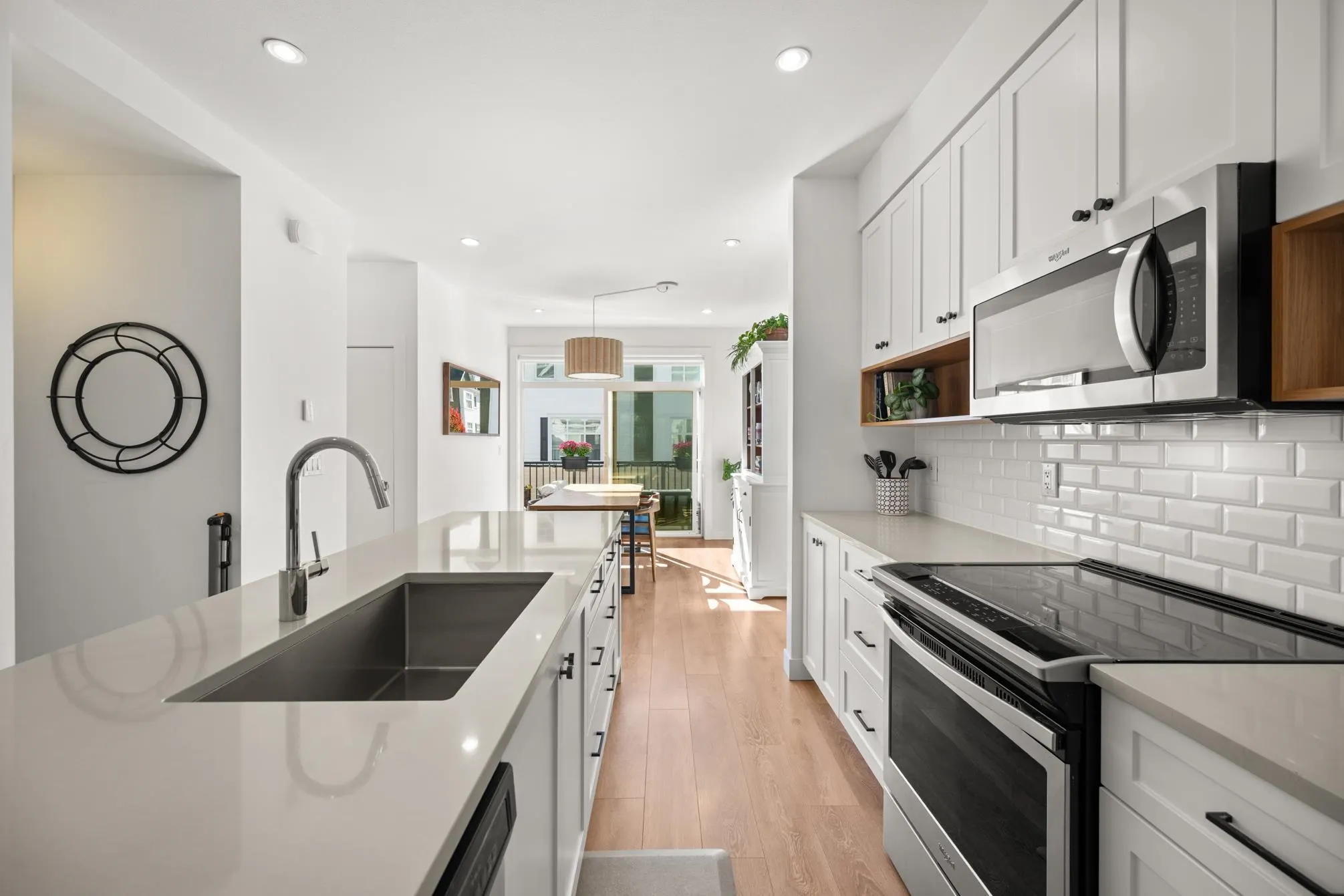 23 27735 Roundhouse Drive