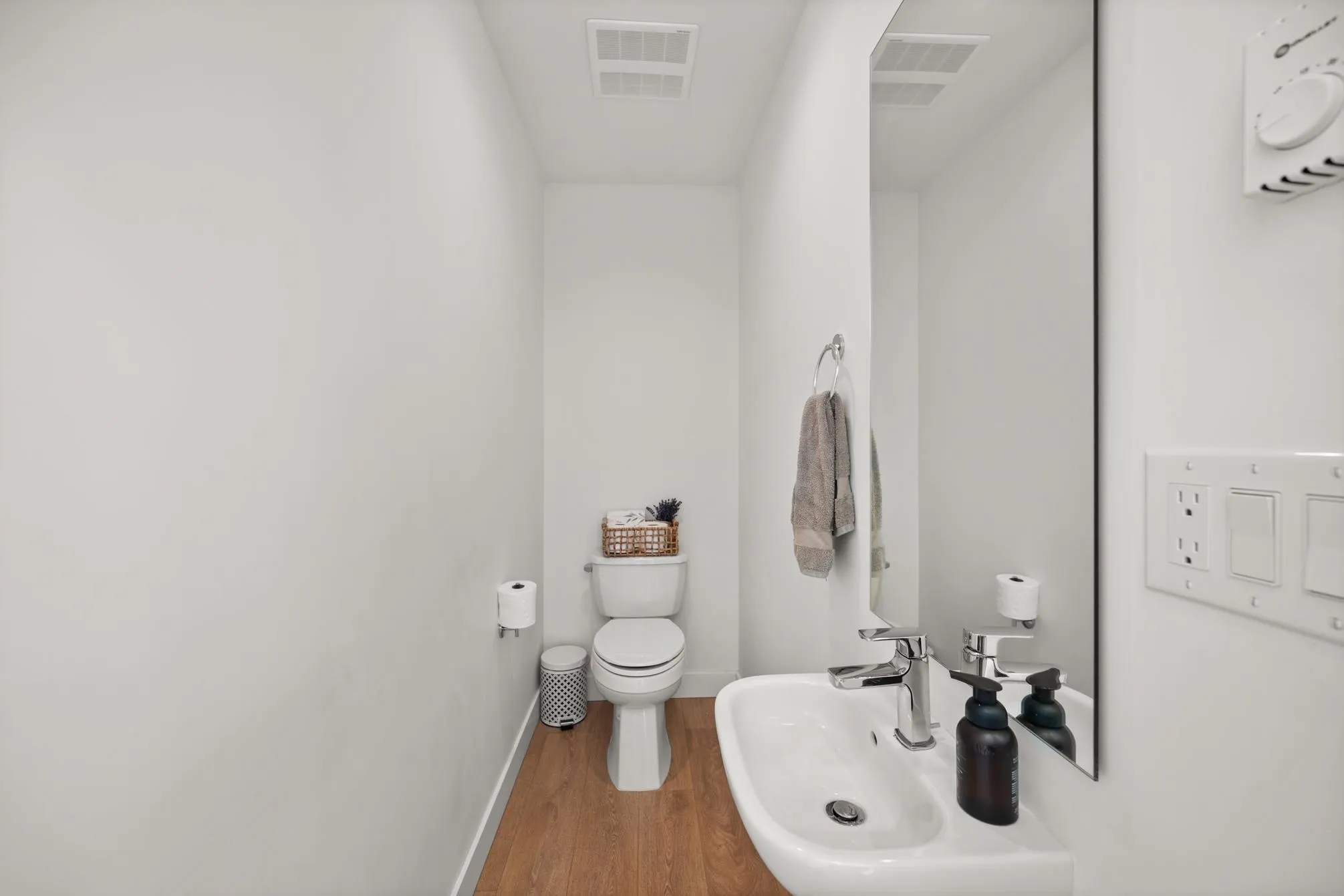 23 27735 Roundhouse Drive