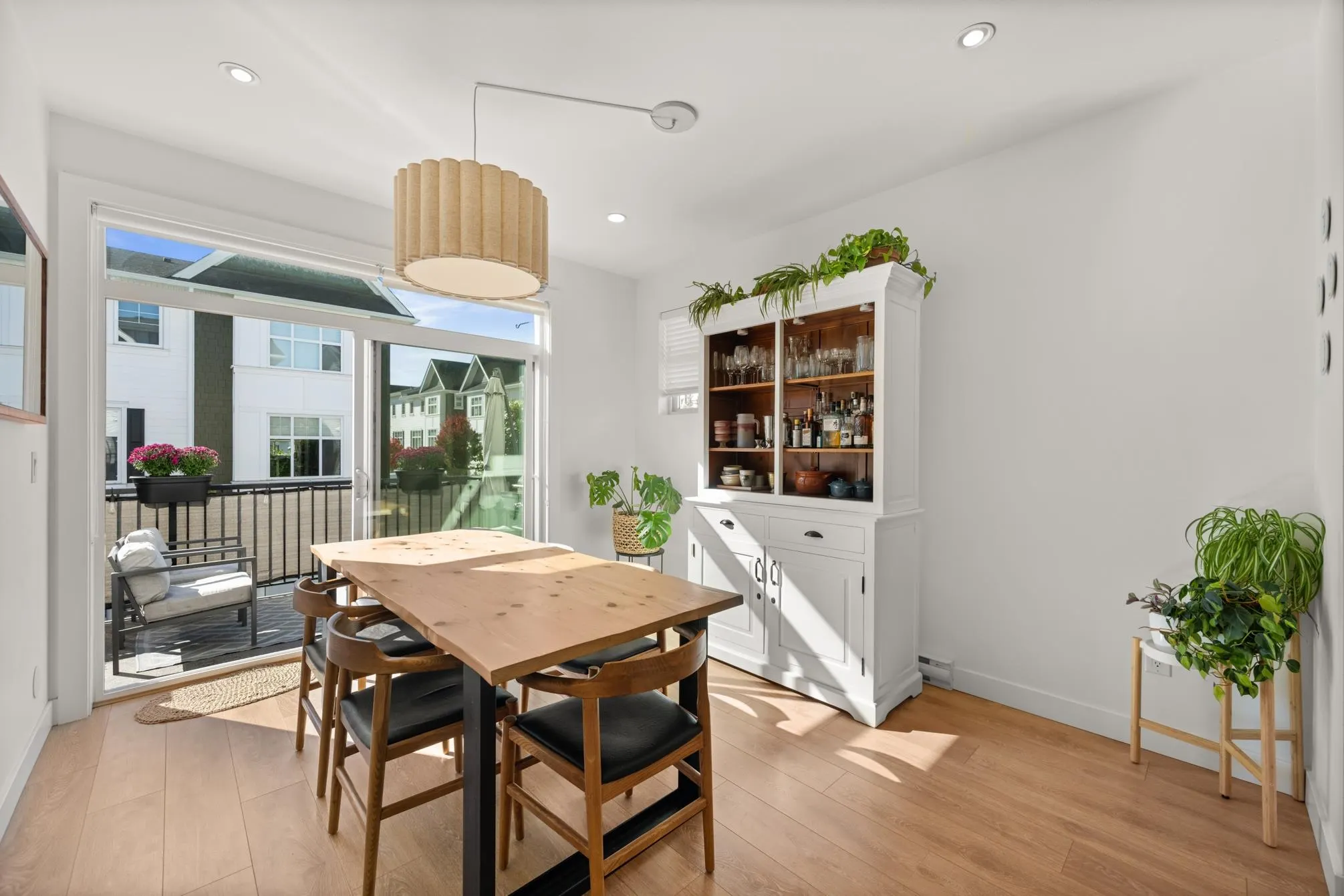 23 27735 Roundhouse Drive