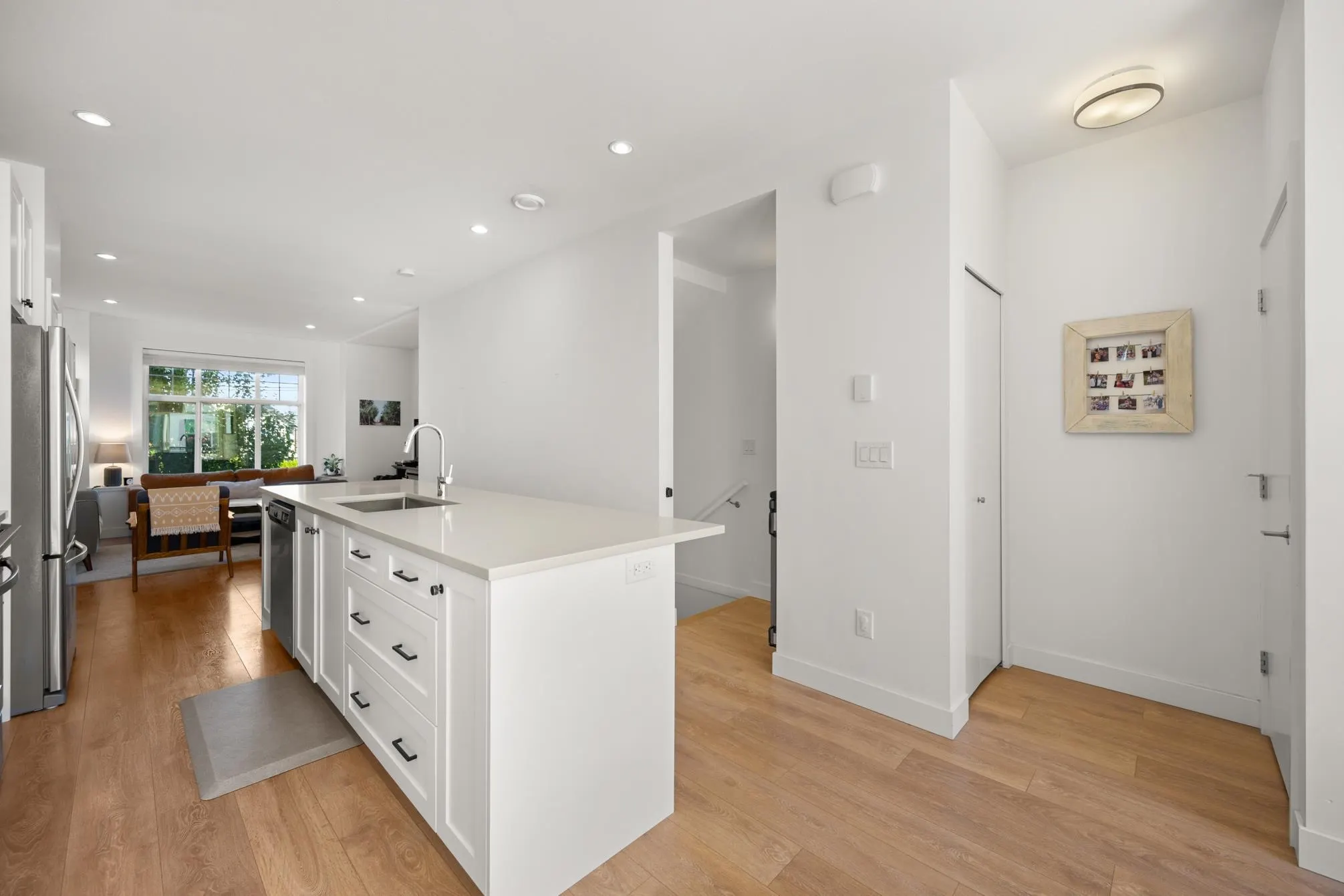 23 27735 Roundhouse Drive