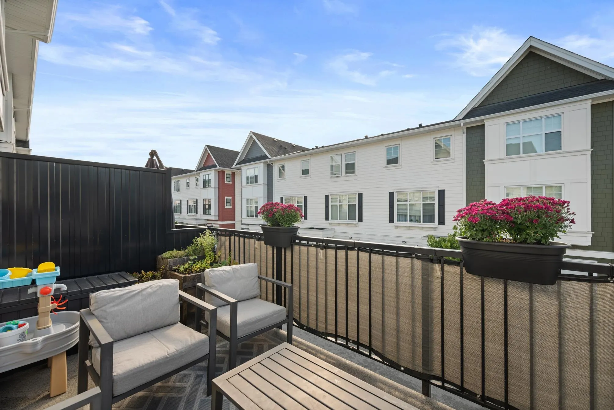 23 27735 Roundhouse Drive