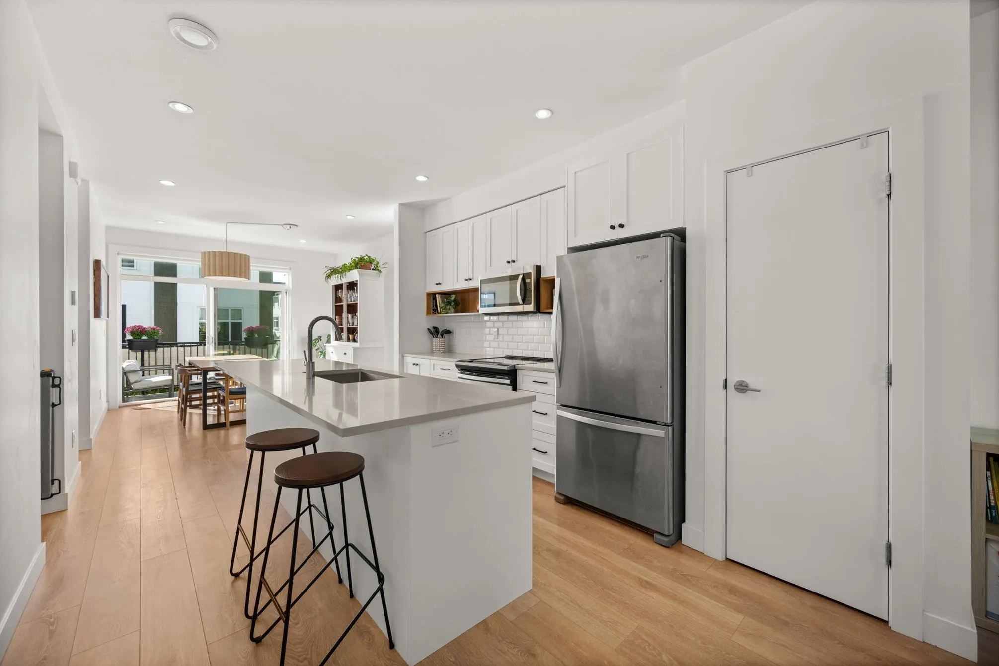 23 27735 Roundhouse Drive