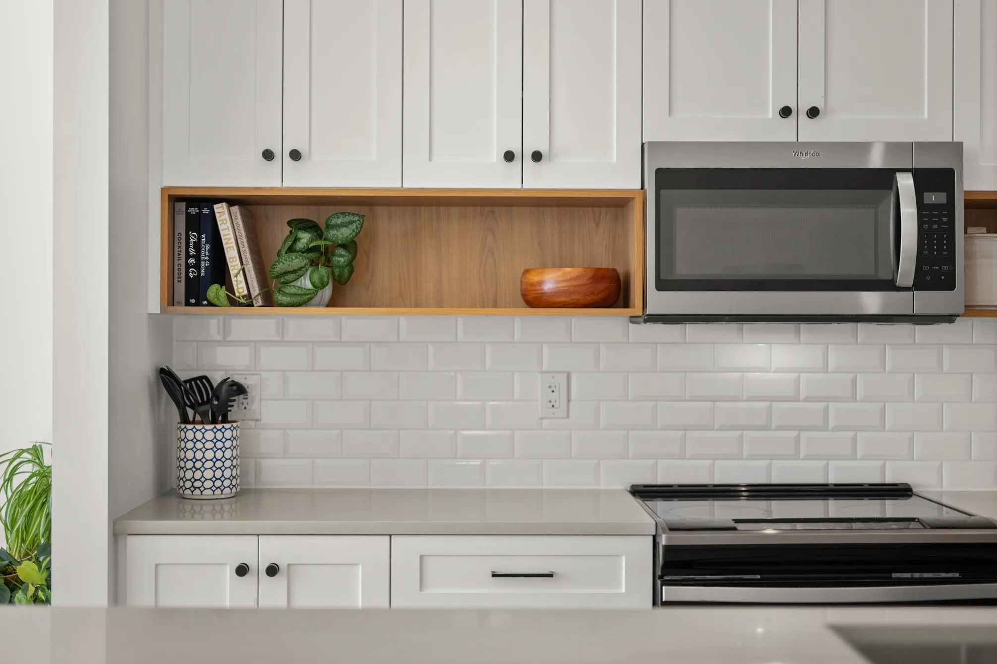 23 27735 Roundhouse Drive