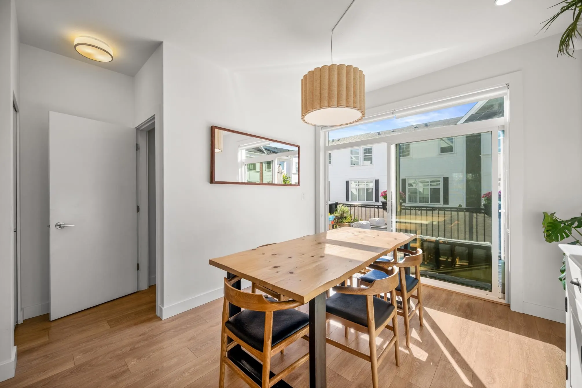 23 27735 Roundhouse Drive