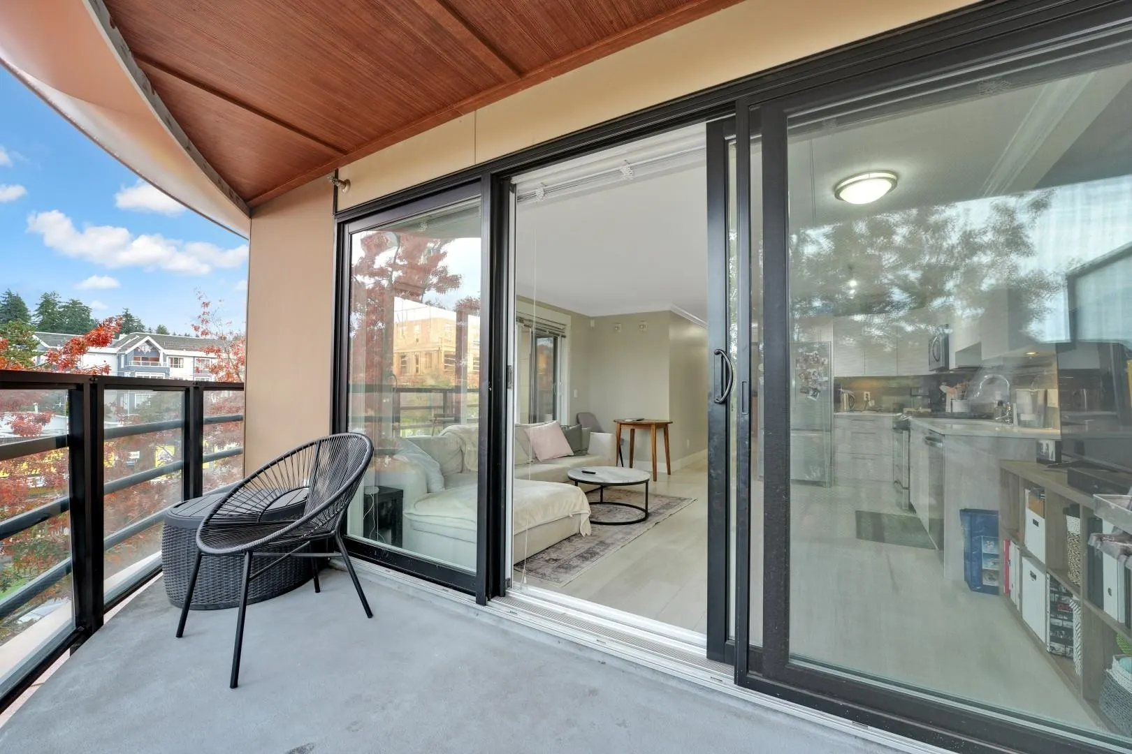 309 857 W 15th Street