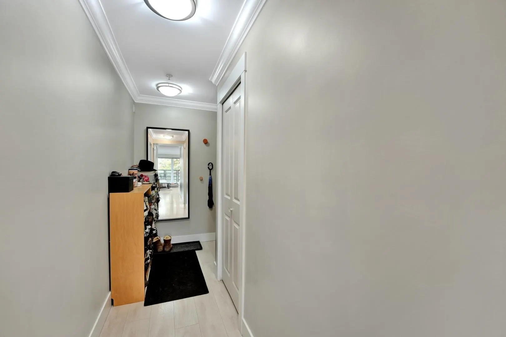 309 857 W 15th Street