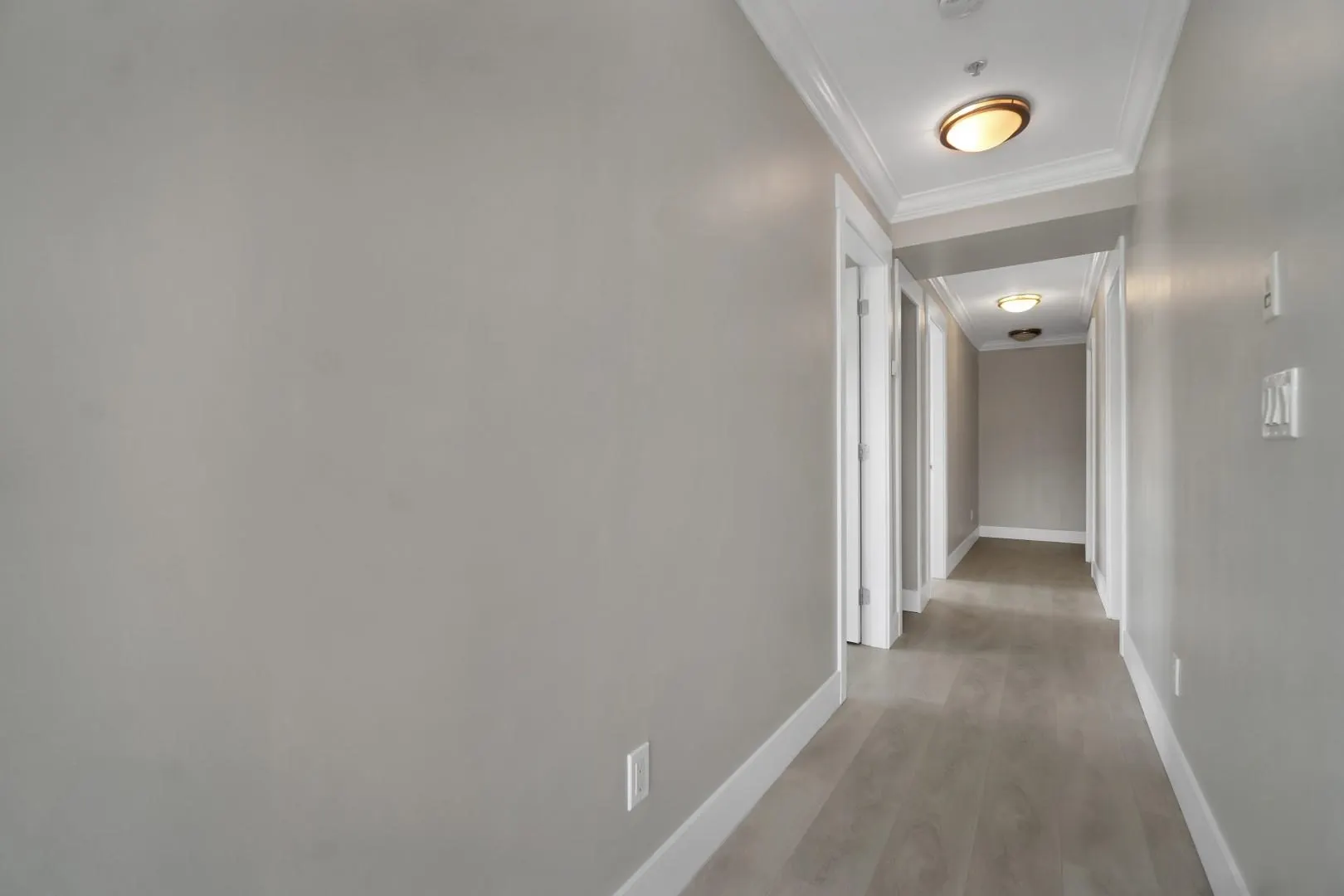 309 857 W 15th Street