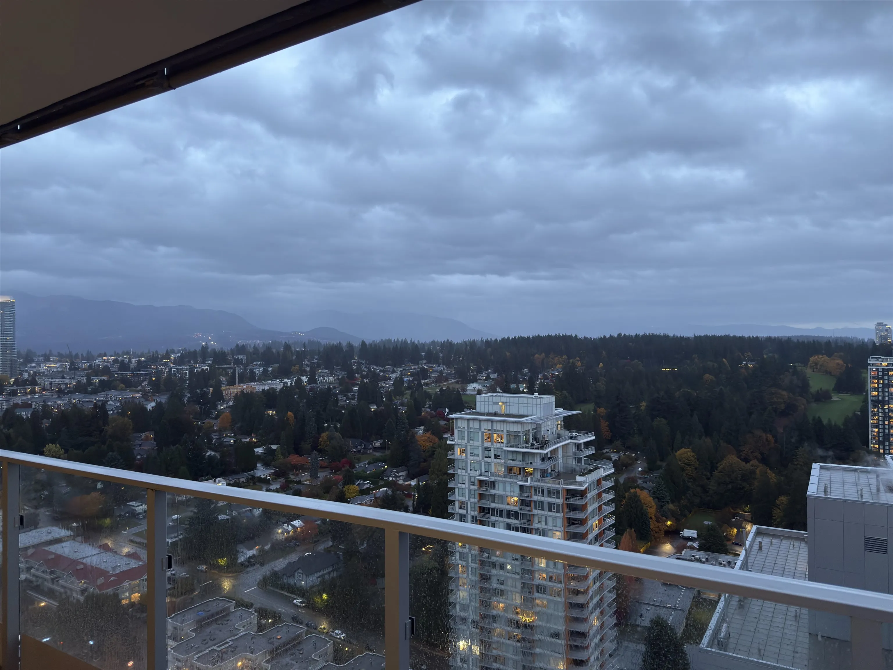 3705 3809 Evergreen Place