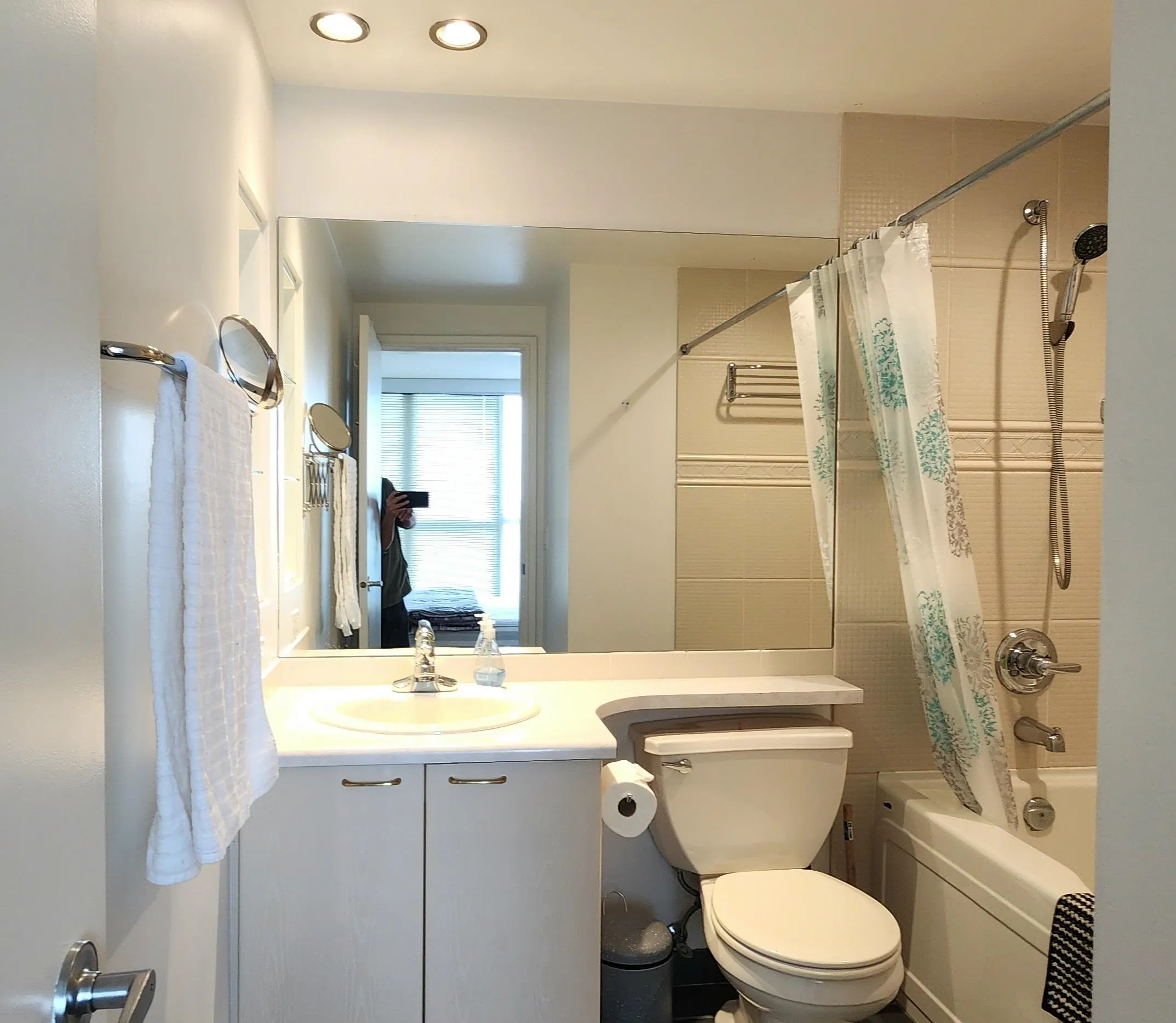 2909 1068 Hornby Street