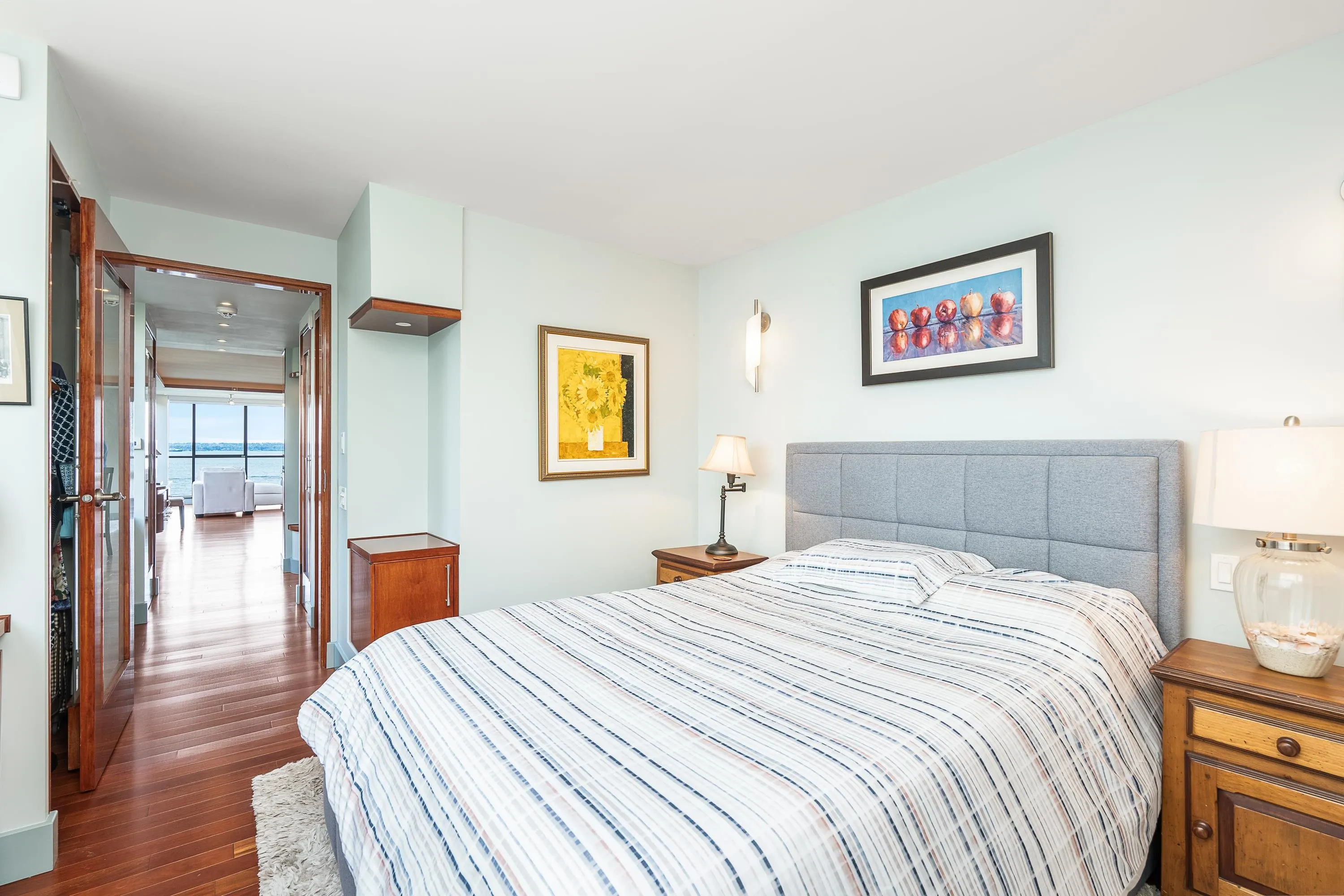 103 2108 Argyle Avenue